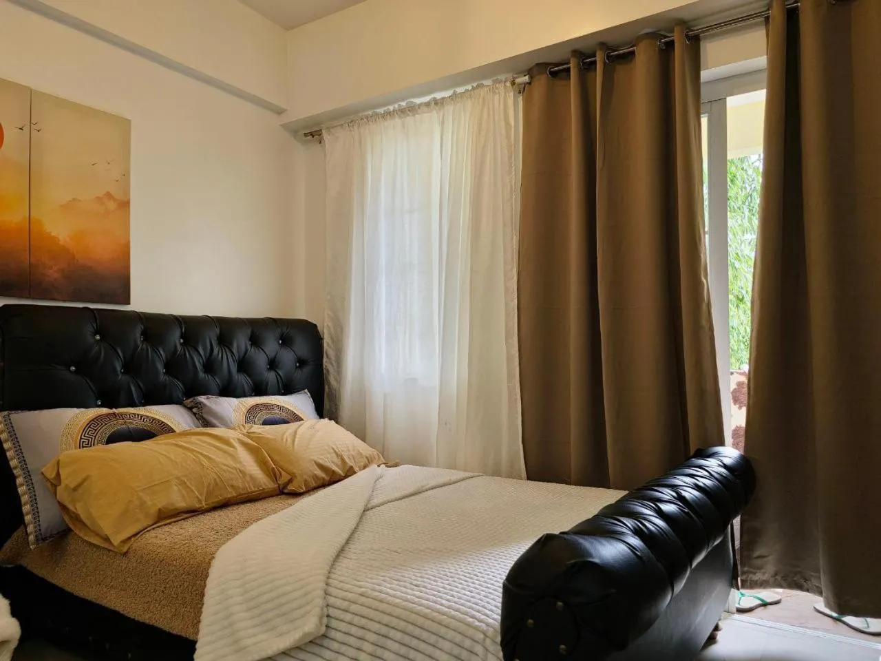 Bed in V Cozy Unit