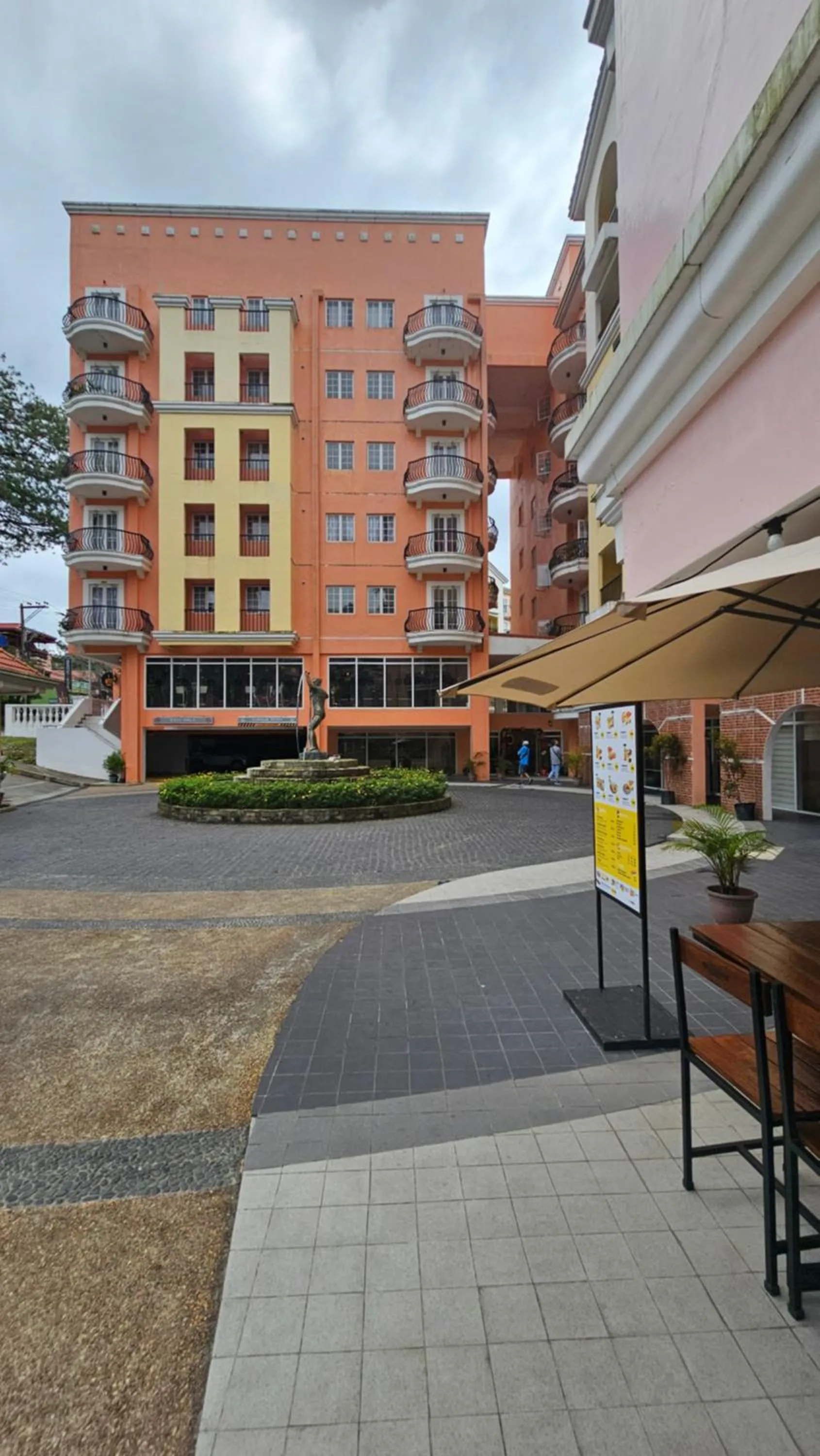 Property building in V Cozy Unit