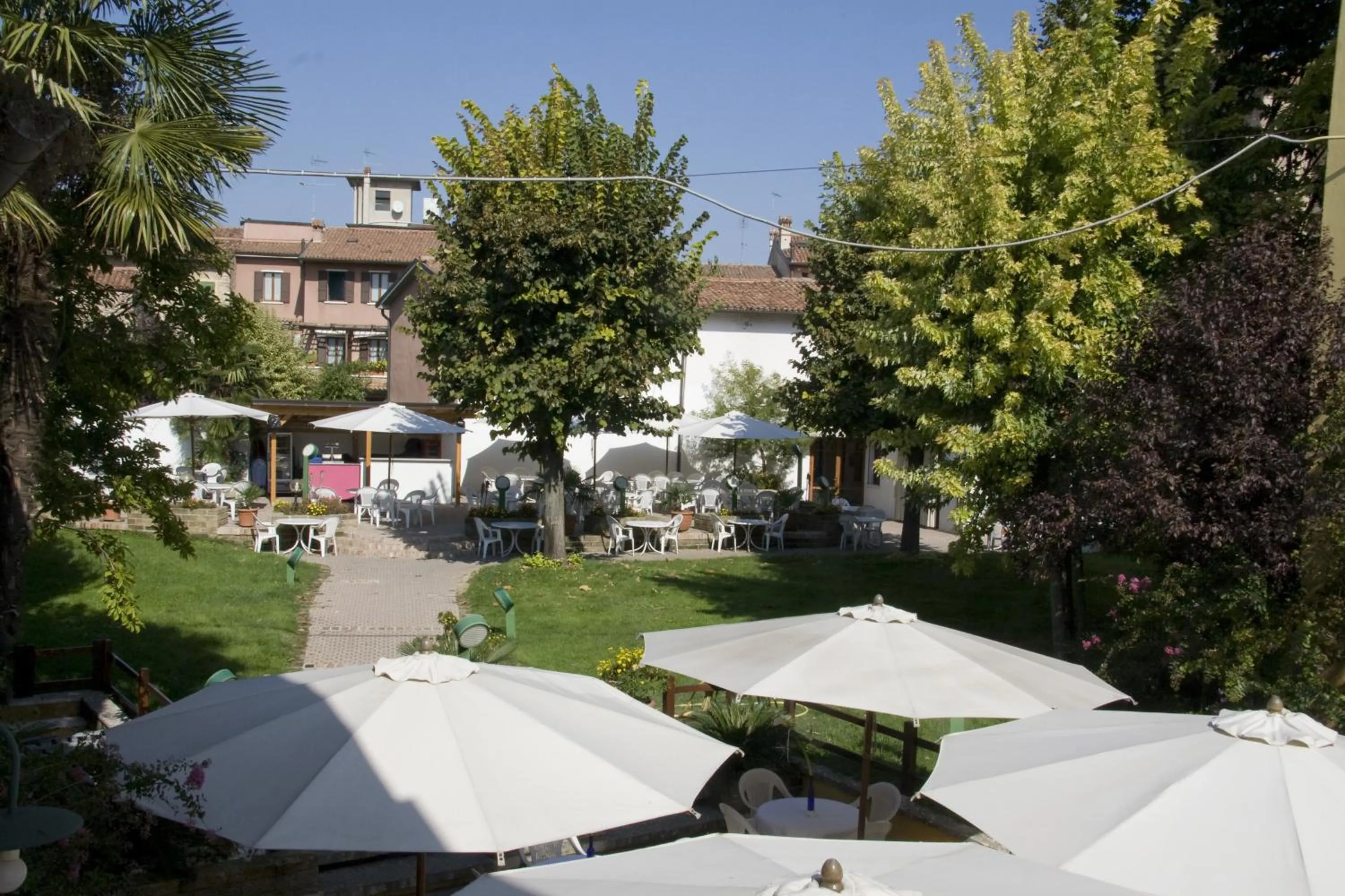 Garden in Albergo Al Cacciatore Tortellinando