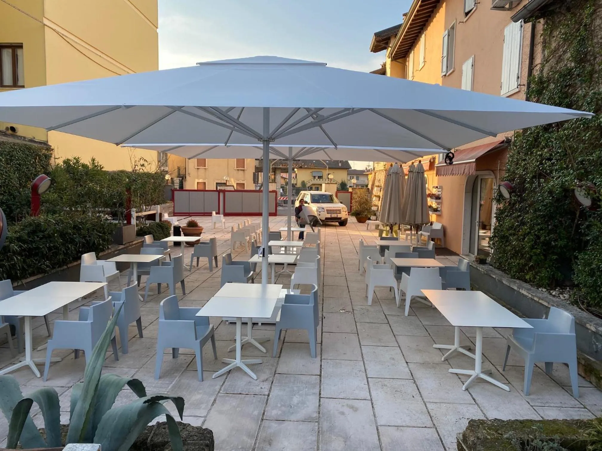 Restaurant/places to eat in Albergo Al Cacciatore Tortellinando