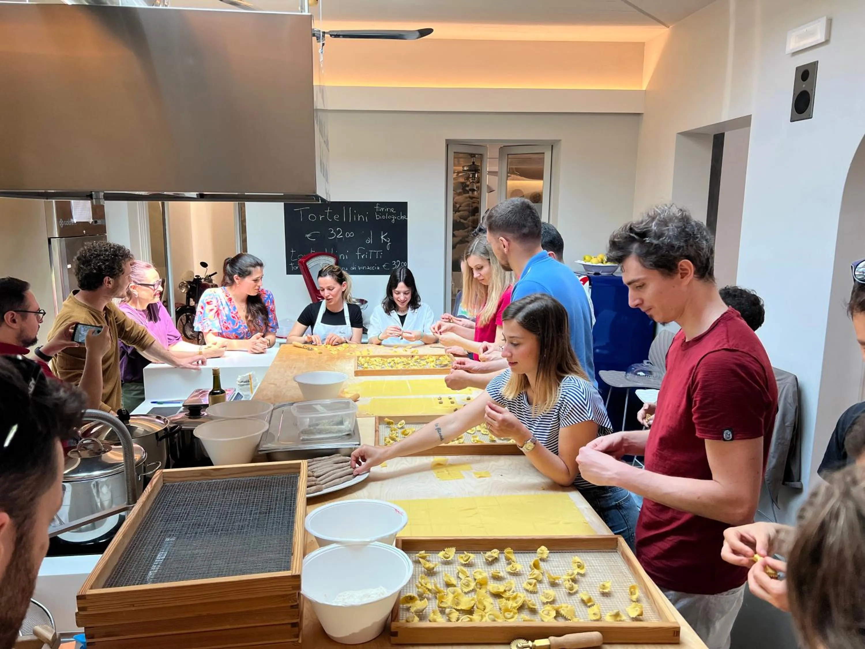 Restaurant/places to eat in Albergo Al Cacciatore Tortellinando