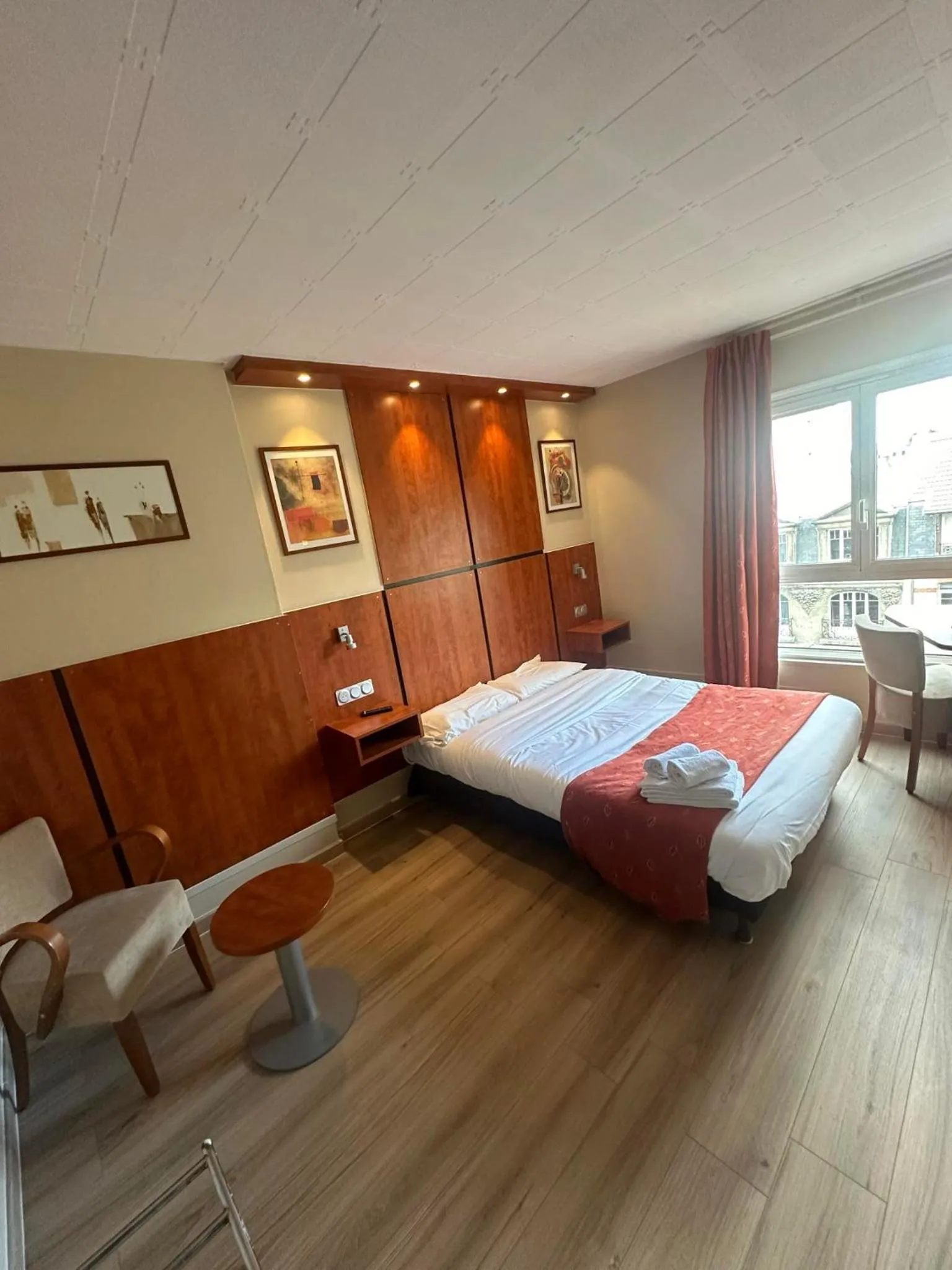 Bed in Hôtel Victoria