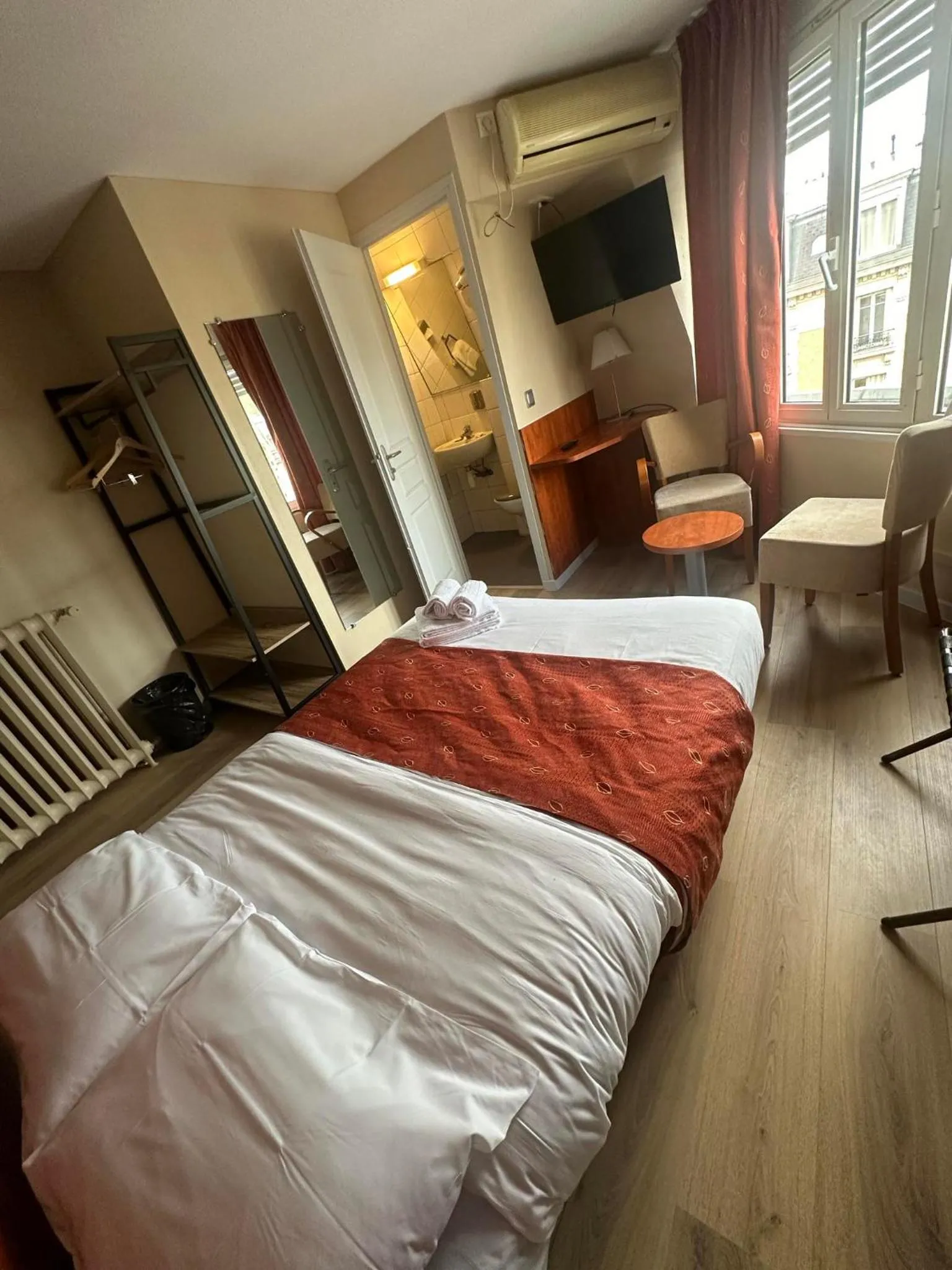 Bed in Hôtel Victoria
