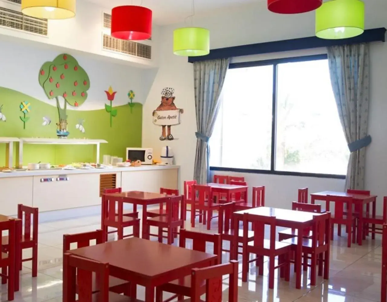 Restaurant/places to eat in Mare Blue Hotel Restaurant/places to eat in Mare Blue Hotel