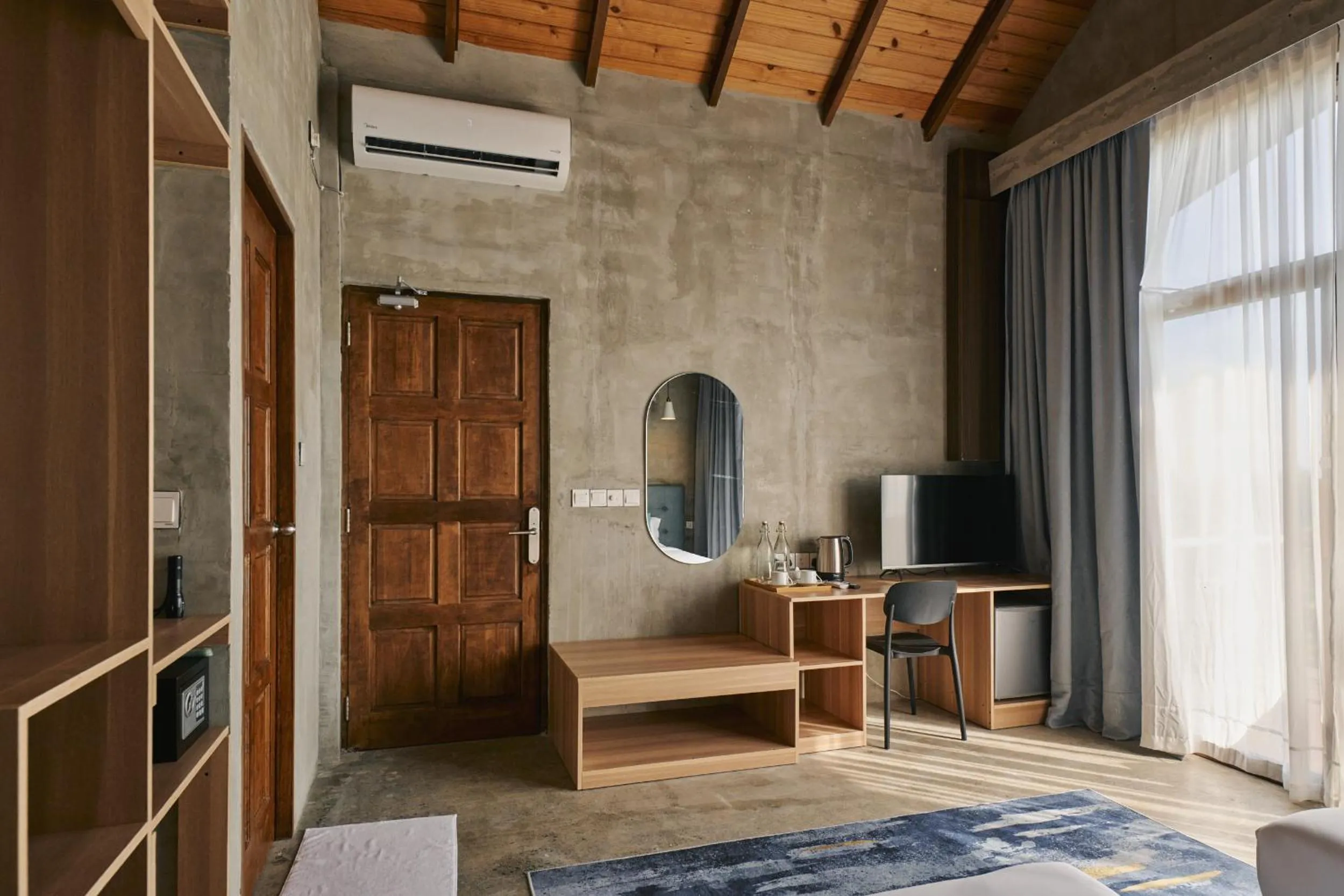 Araaik Beach Village