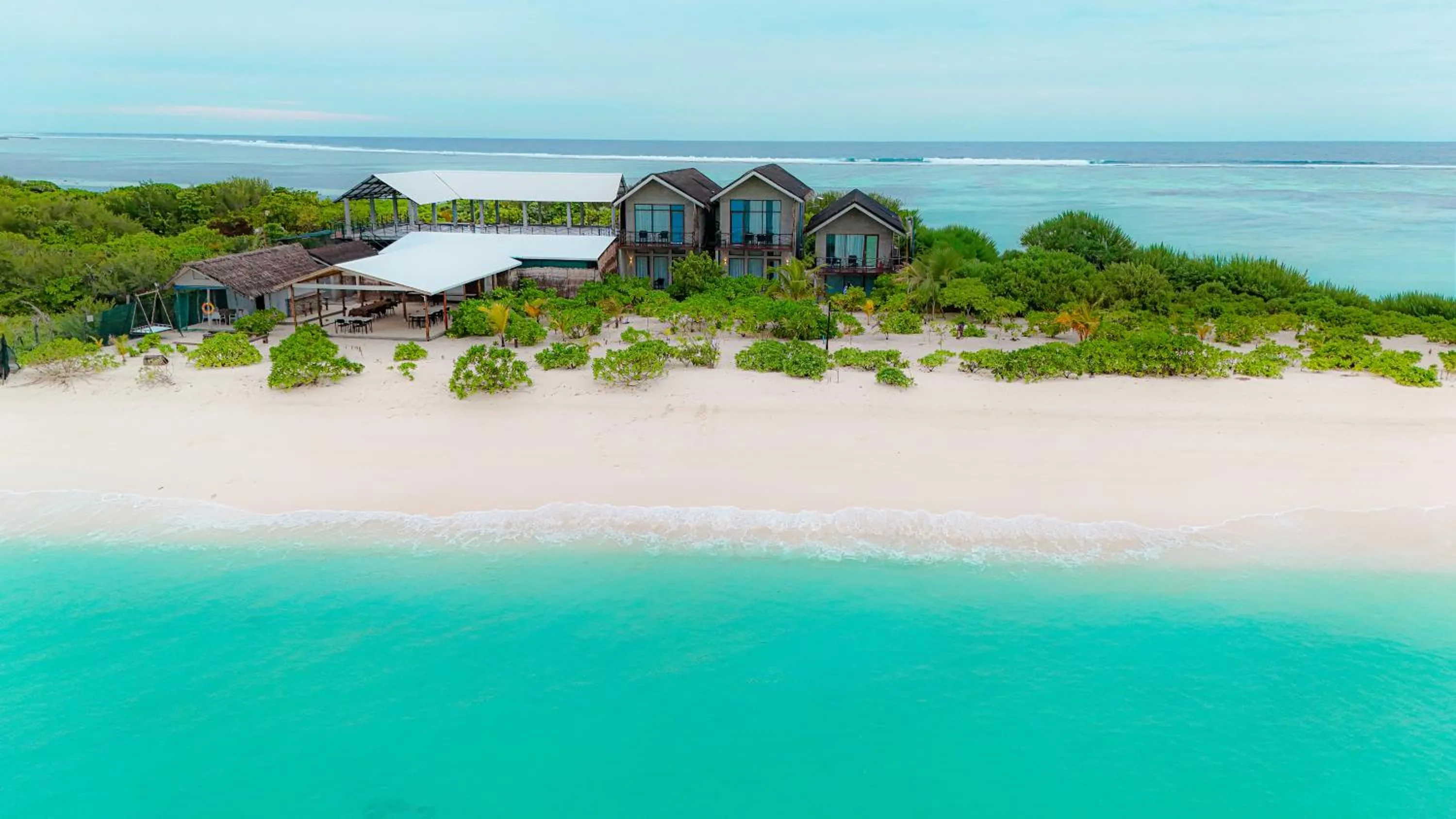 Araaik Beach Village