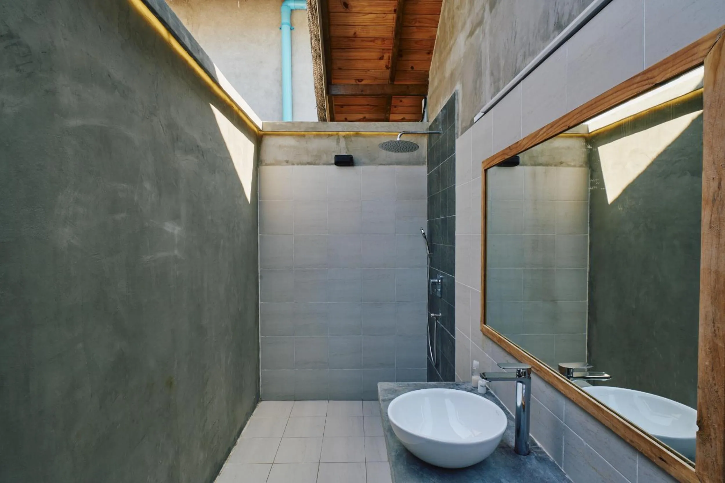 Araaik Beach Village