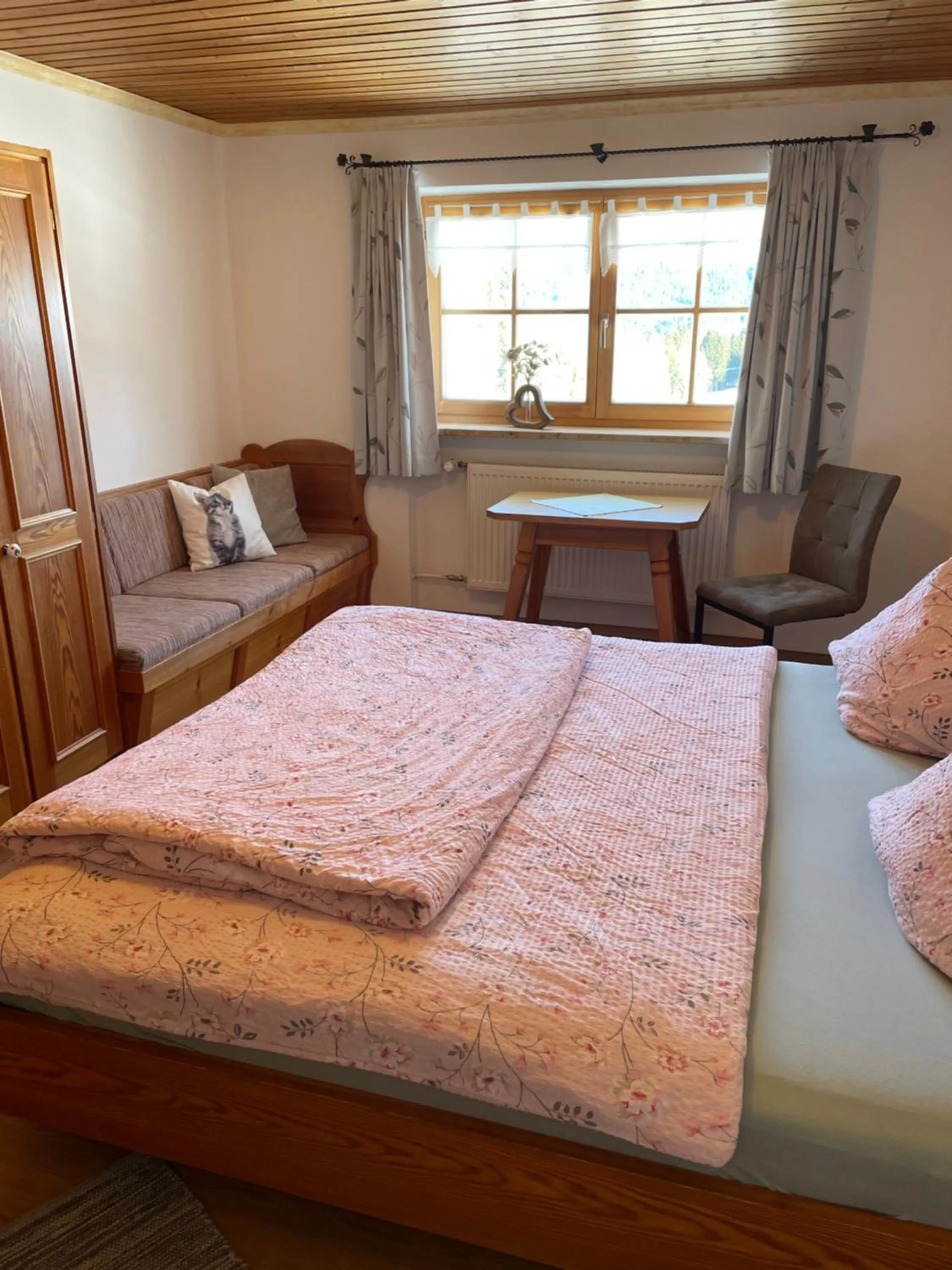 Bed in Apartment Rothenlehen