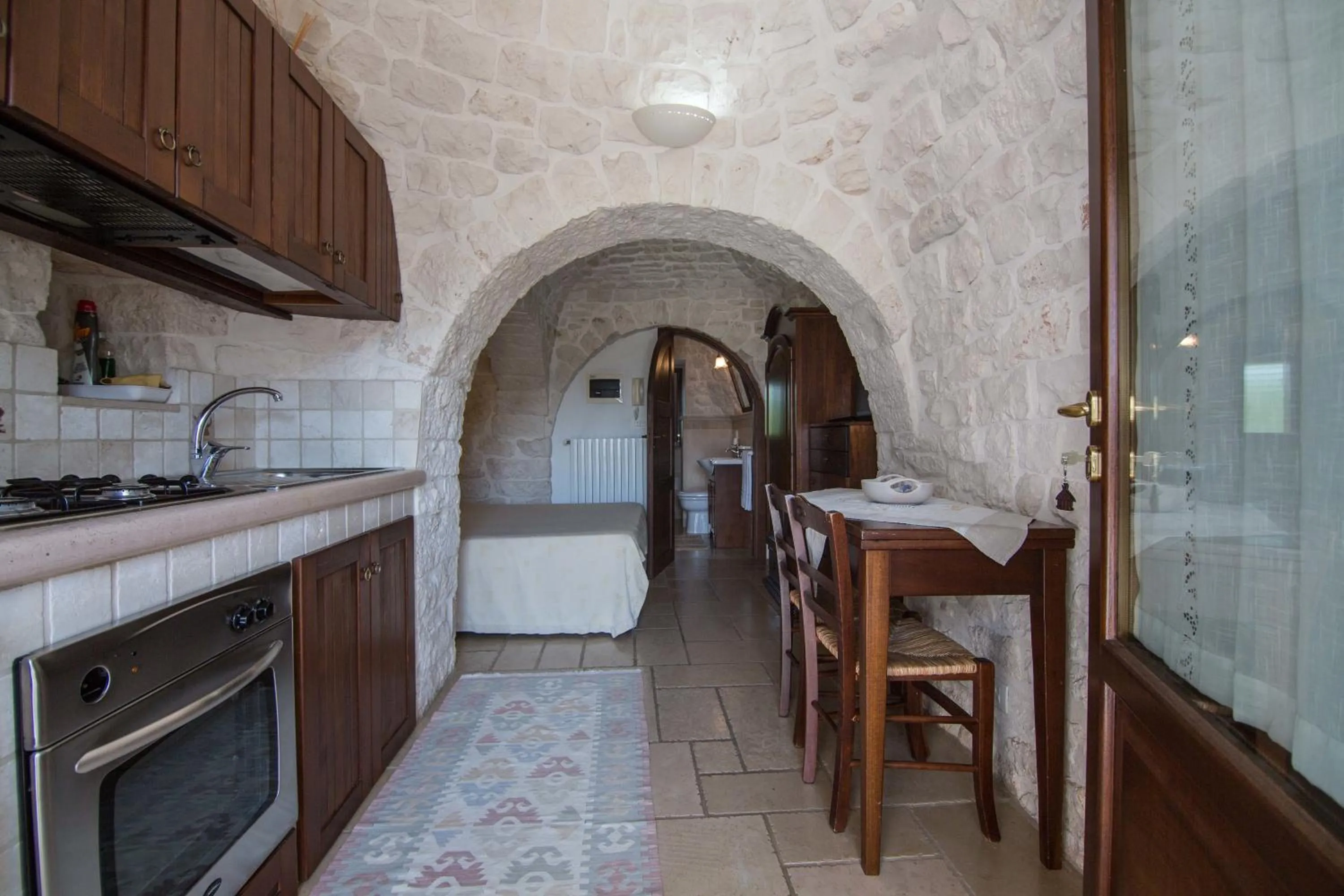 Kitchen or kitchenette in Bed and Breakfast Trulli San Leonardo