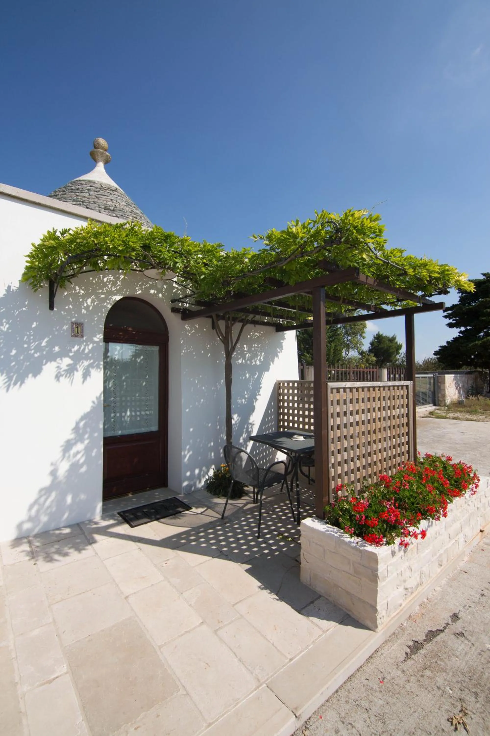 Property building in Bed and Breakfast Trulli San Leonardo