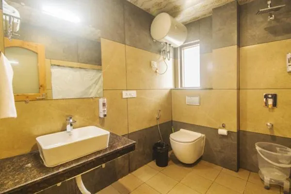 Bathroom in WOW STAYZ2 Hotel The Lodge