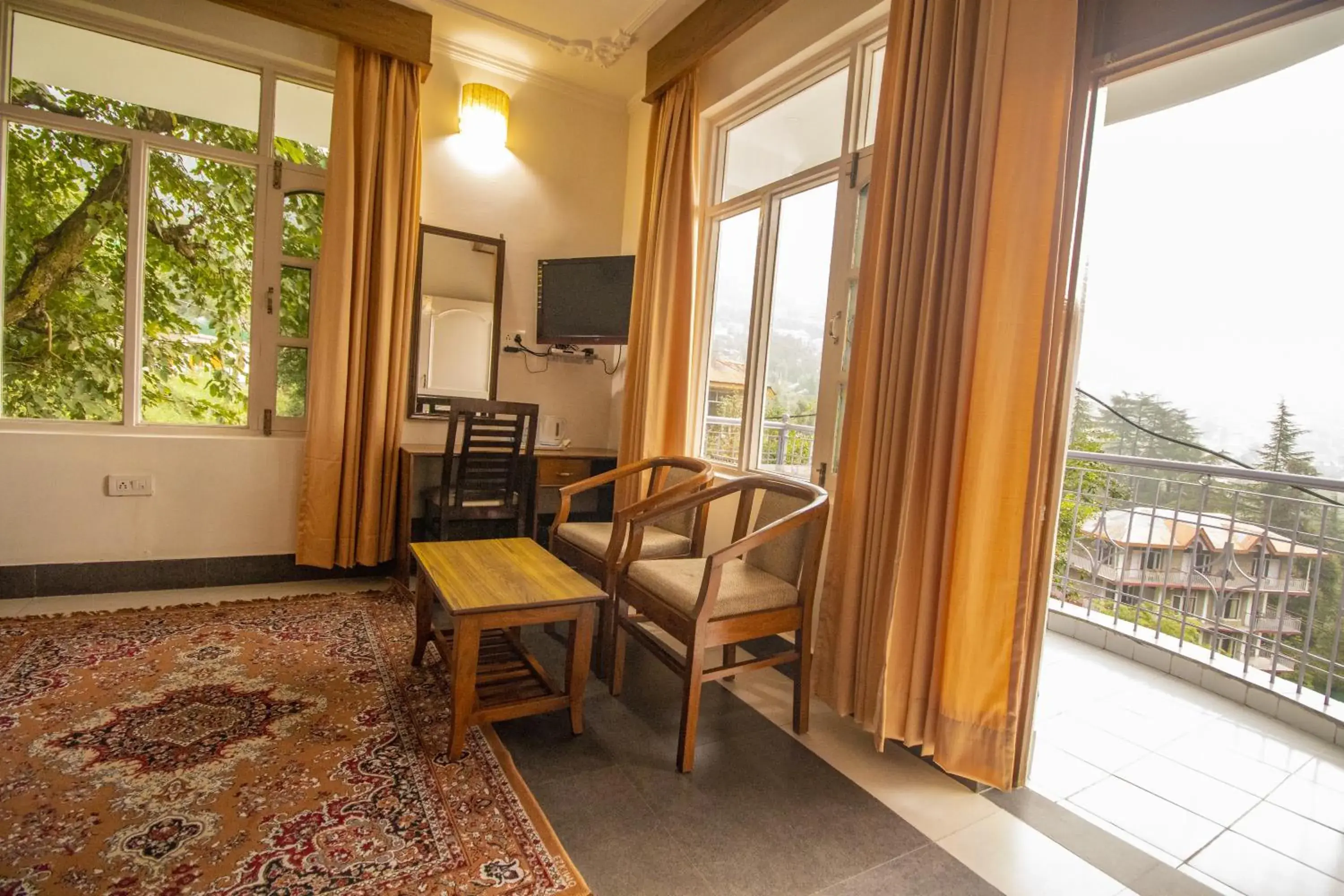 Deluxe Double Room with Balcony in WOW STAYZ2 Hotel The Lodge Deluxe Double Room with Balcony in WOW STAYZ2 Hotel The Lodge
