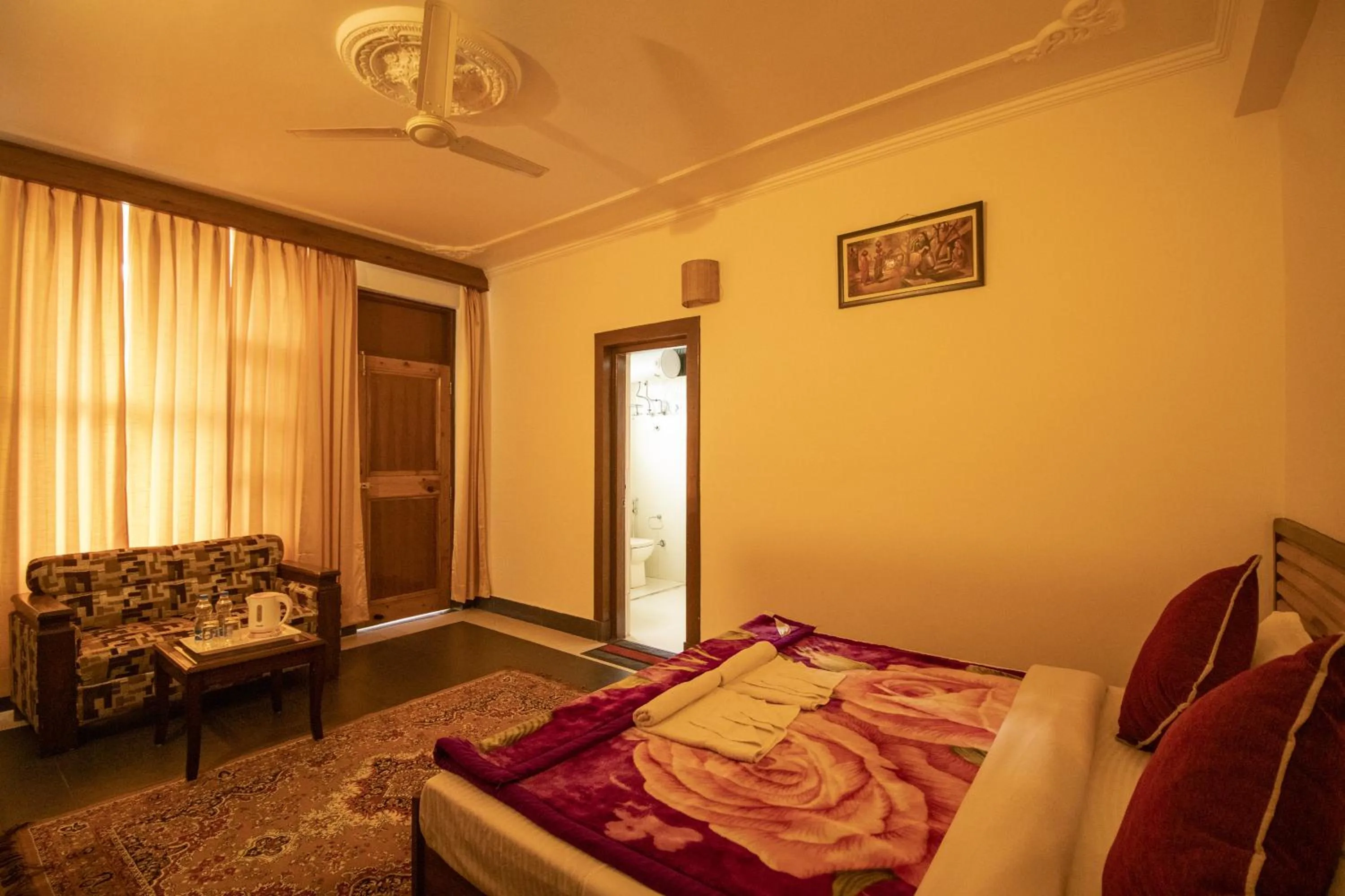 Photo of the whole room, Bed in WOW STAYZ2 Hotel The Lodge