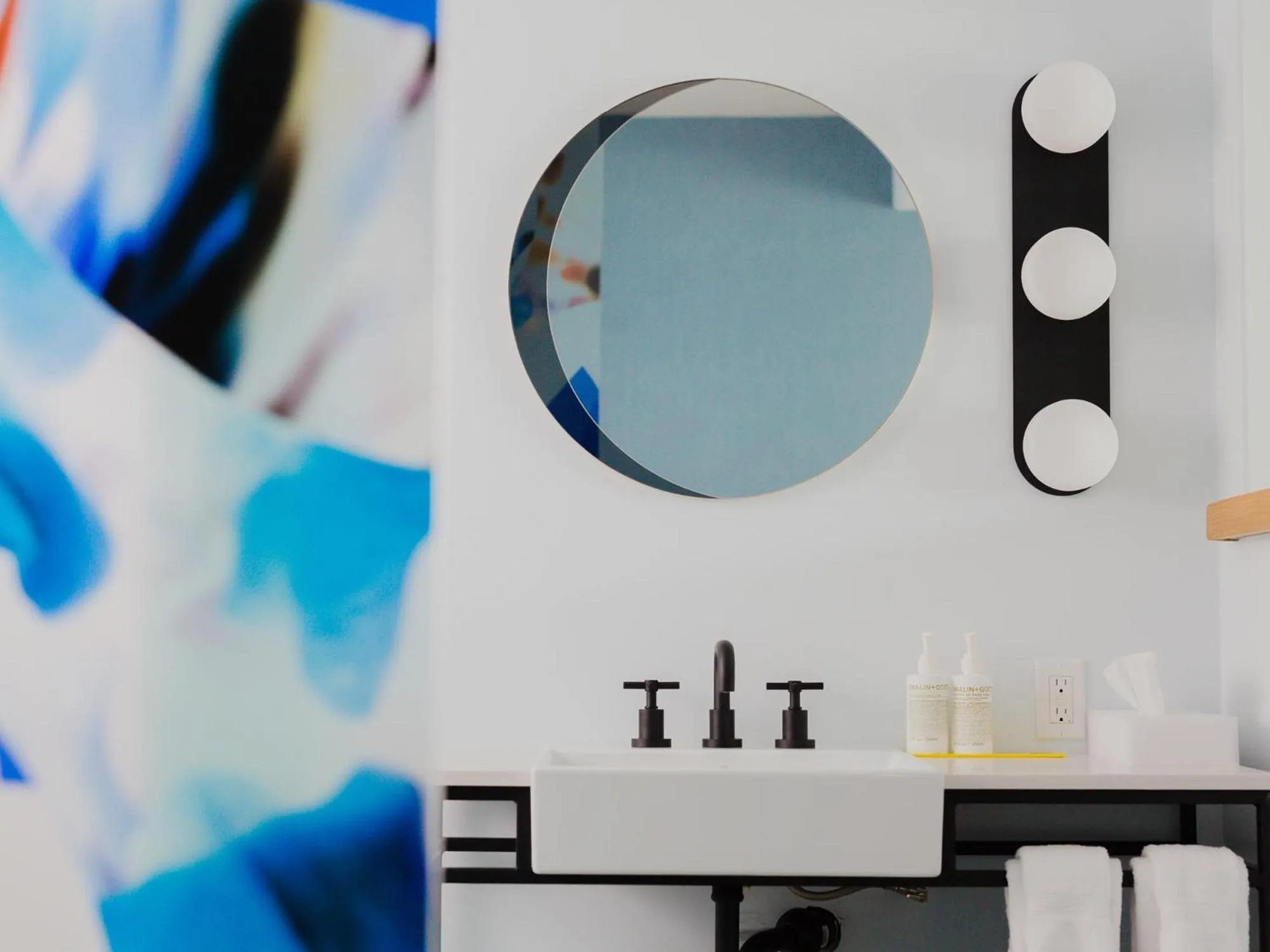 Bathroom in Drake Devonshire and Motor Inn