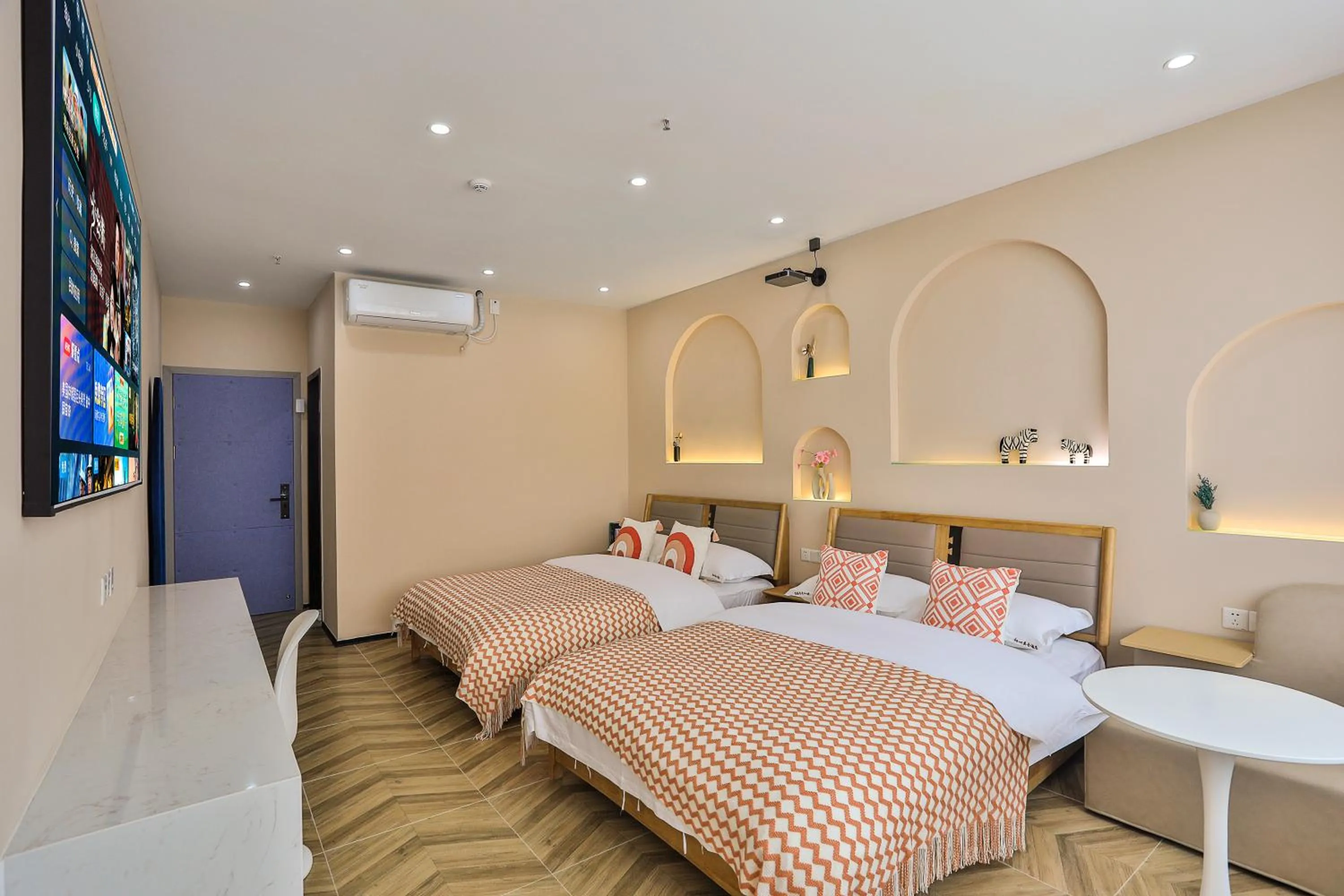 Photo of the whole room, Bed in Chuxin Moshe Hotel