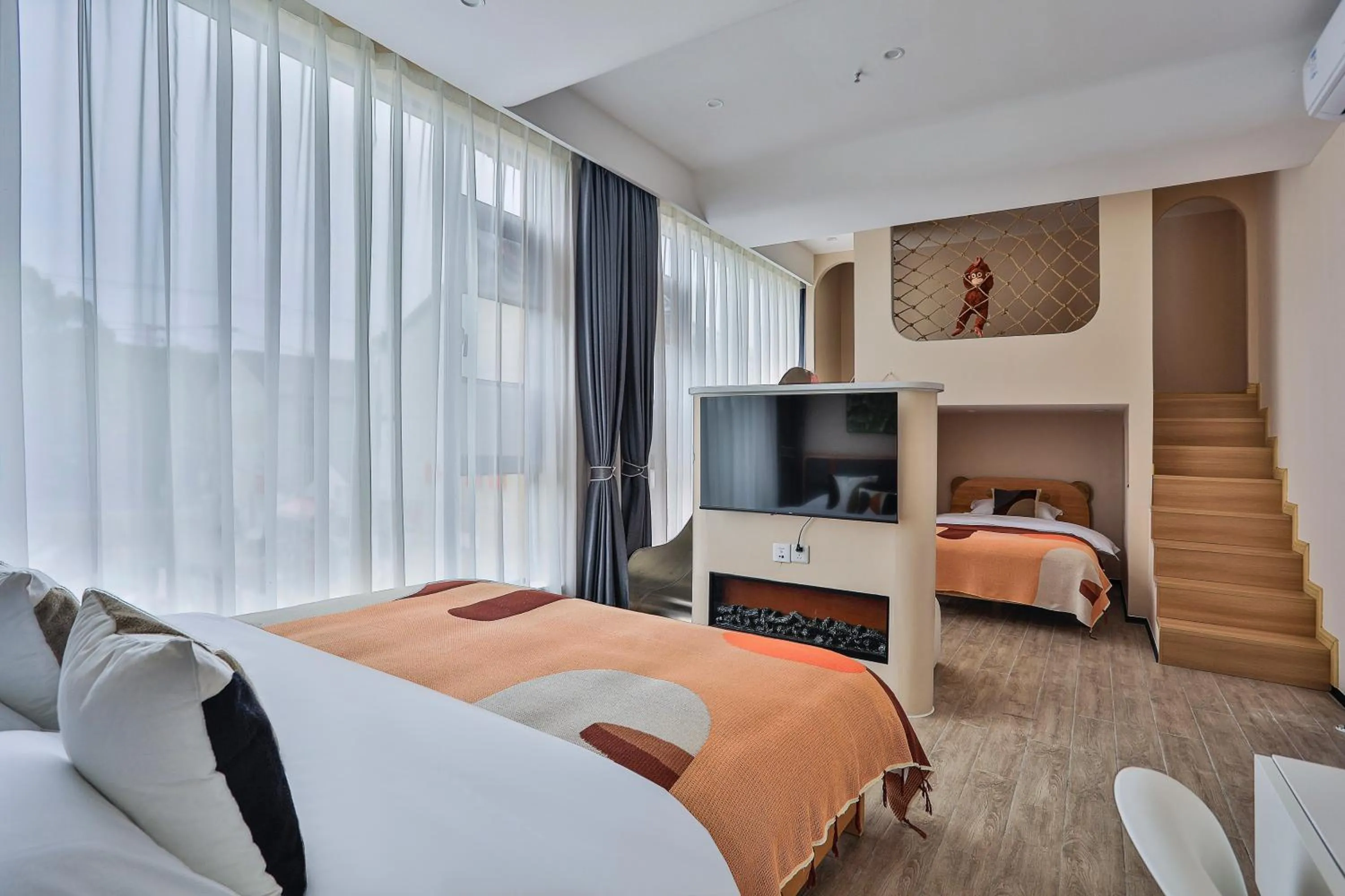 Bed in Chuxin Moshe Hotel