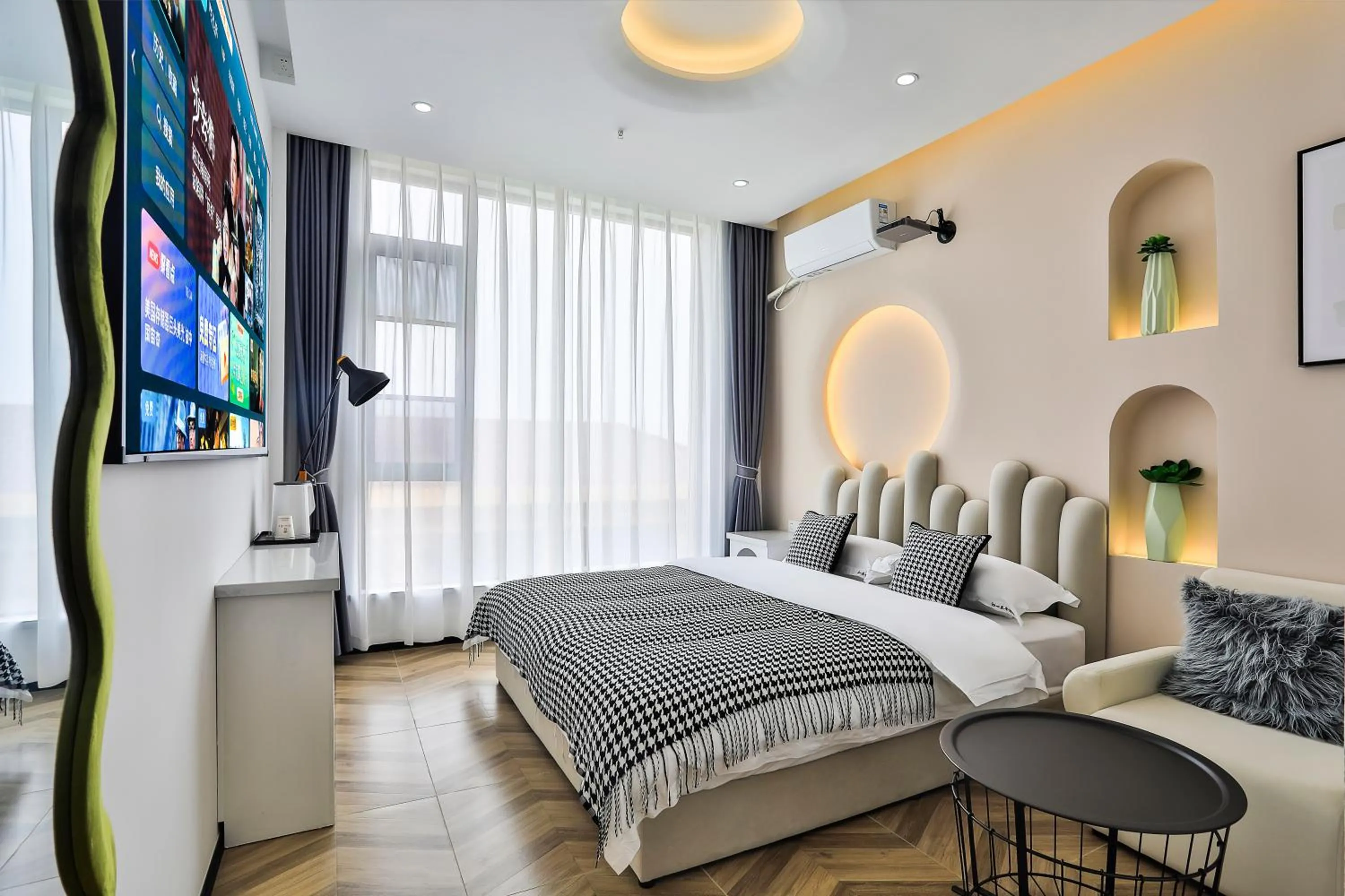 Bed in Chuxin Moshe Hotel