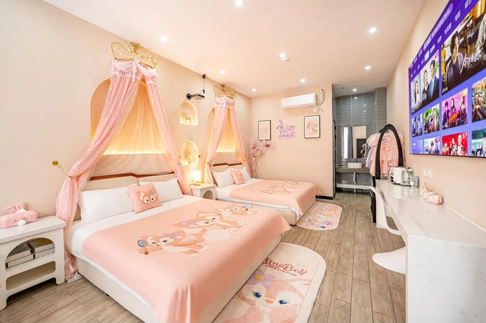 Bed in Chuxin Moshe Hotel