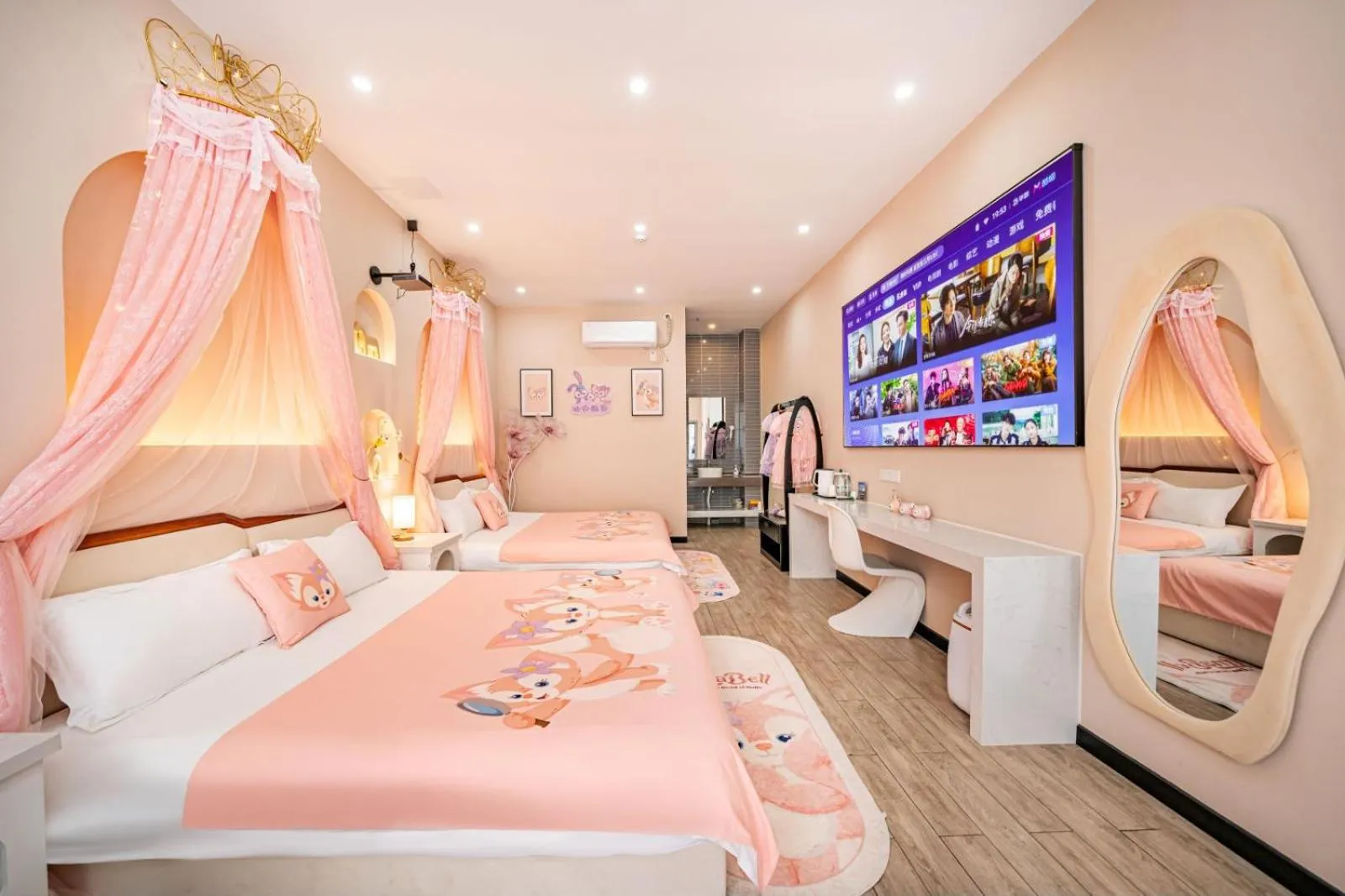Photo of the whole room, Bed in Chuxin Moshe Hotel
