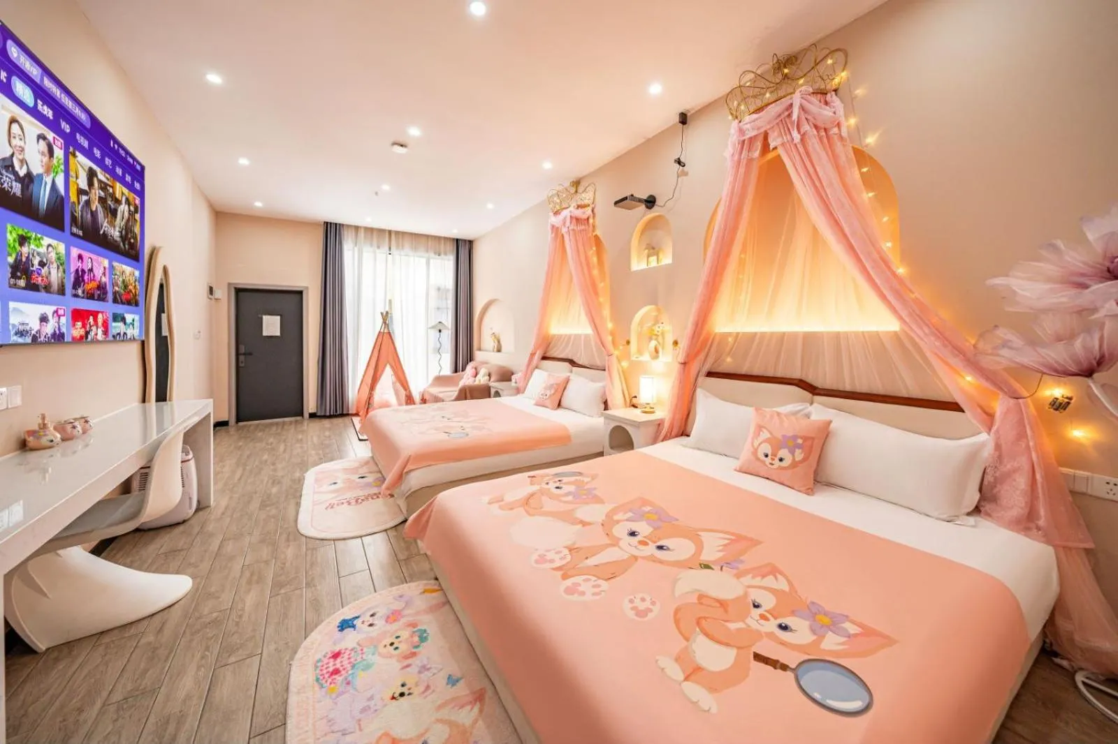 Bed in Chuxin Moshe Hotel