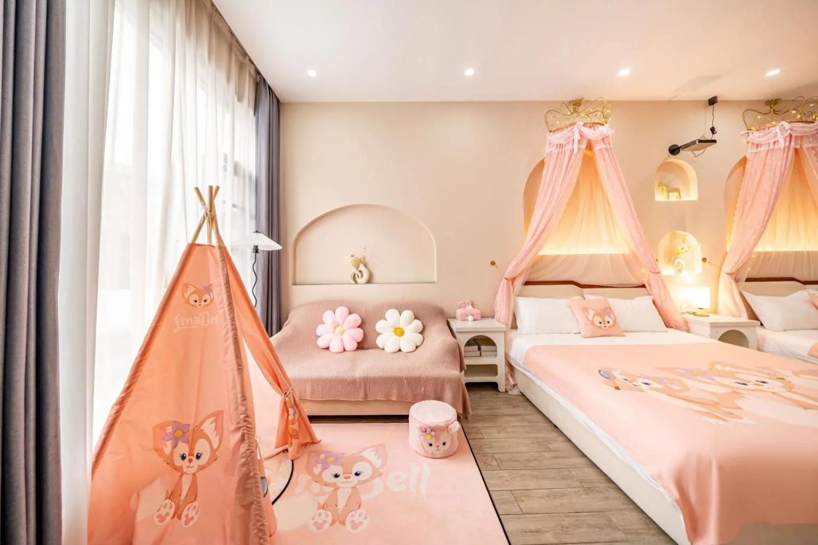 Photo of the whole room, Bed in Chuxin Moshe Hotel