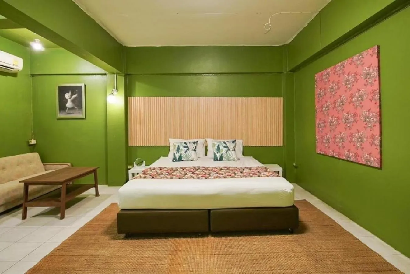 Bed in XX GO INN The Grand Palace Bangkok-Mrt Samyot Station