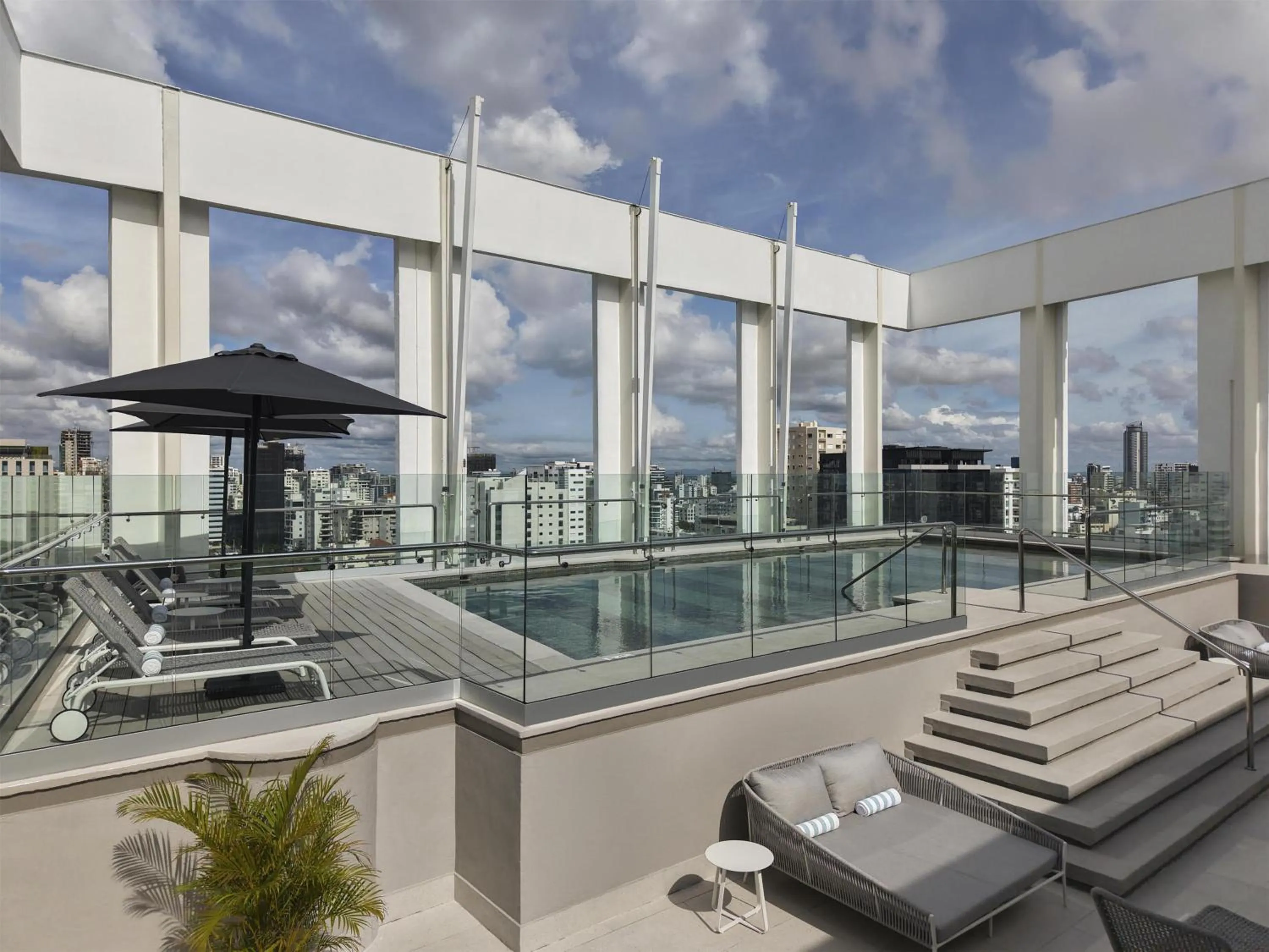 Swimming pool in Hyatt Centric Santo Domingo