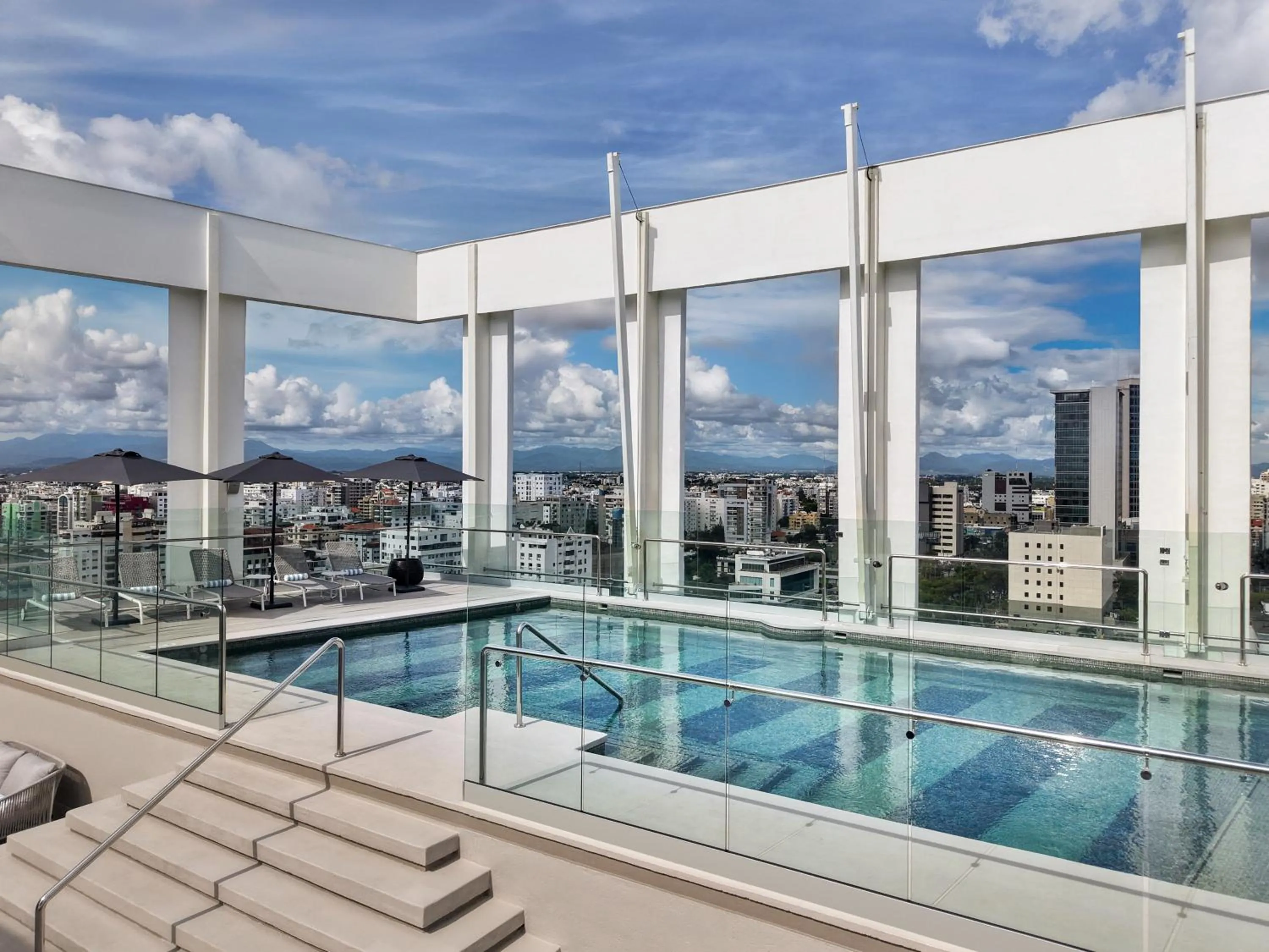 Swimming pool in Hyatt Centric Santo Domingo