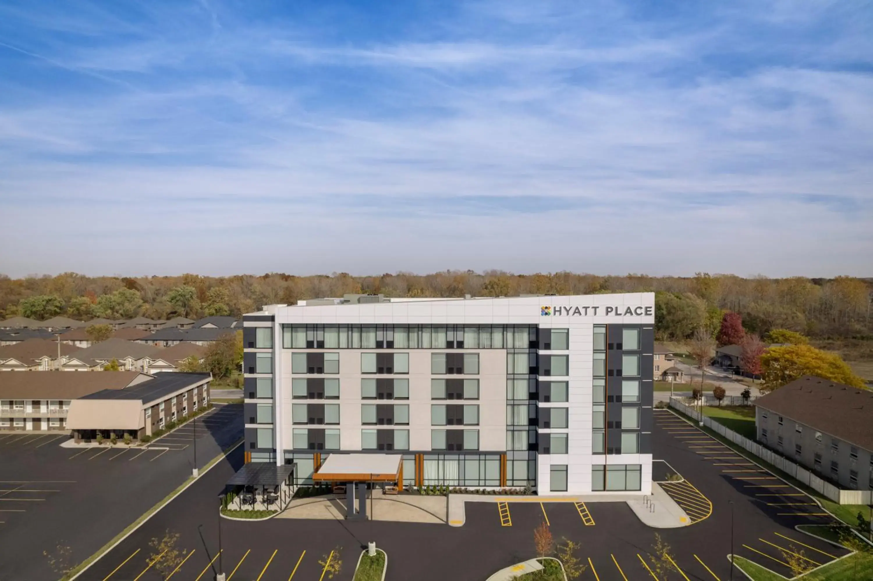 Property building in Hyatt Place Windsor Property building in Hyatt Place Windsor