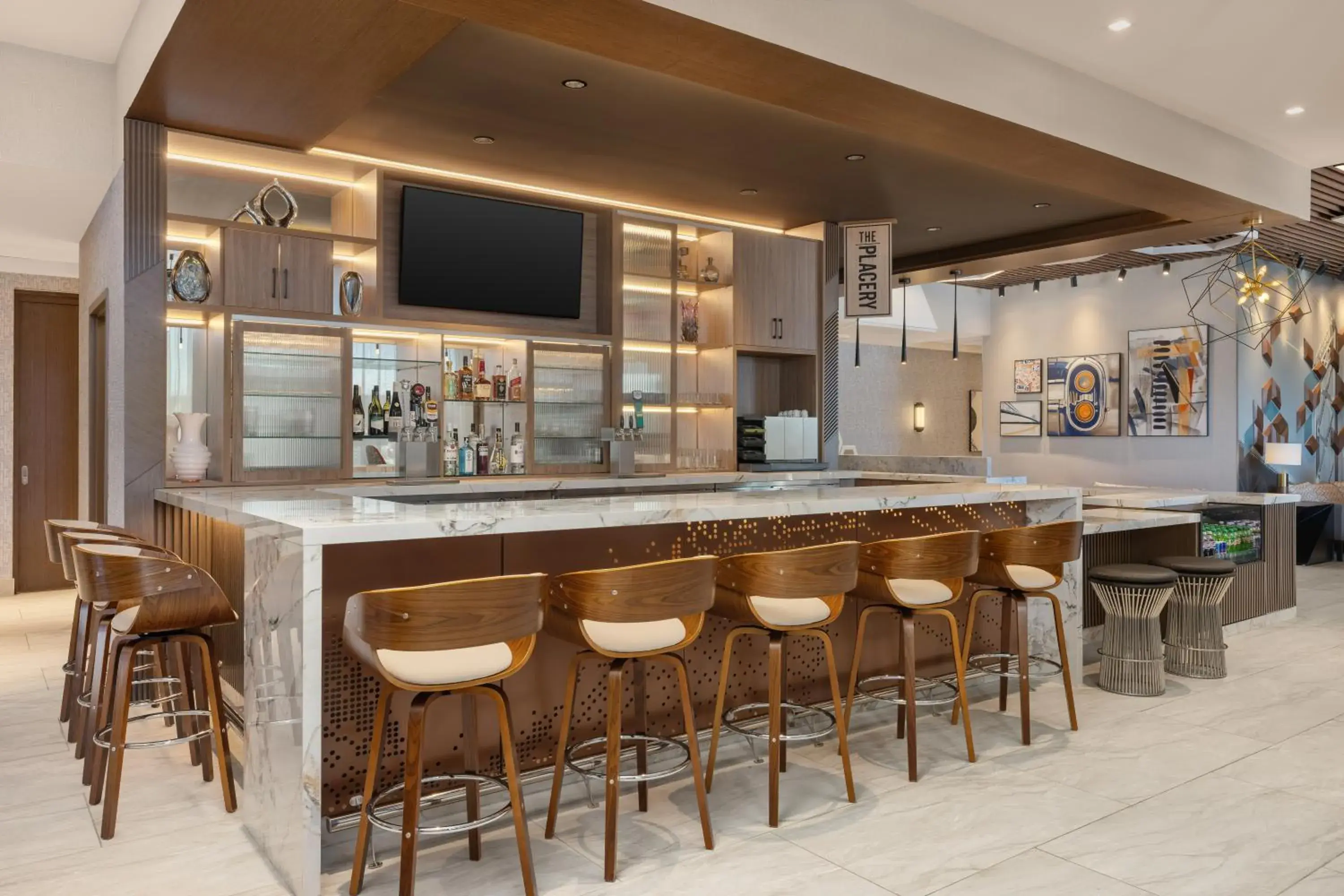 Lounge or bar in Hyatt Place Windsor Lounge or bar in Hyatt Place Windsor