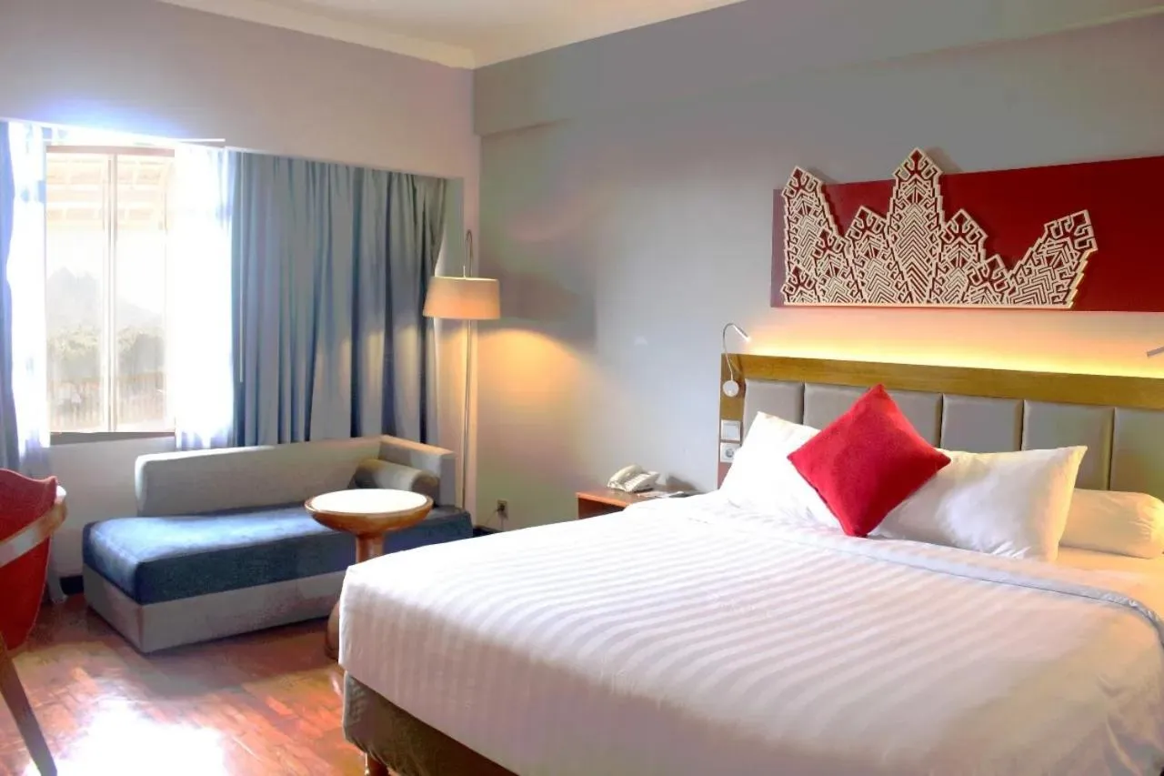 Bed in Monopoli Hotel Bukittinggi