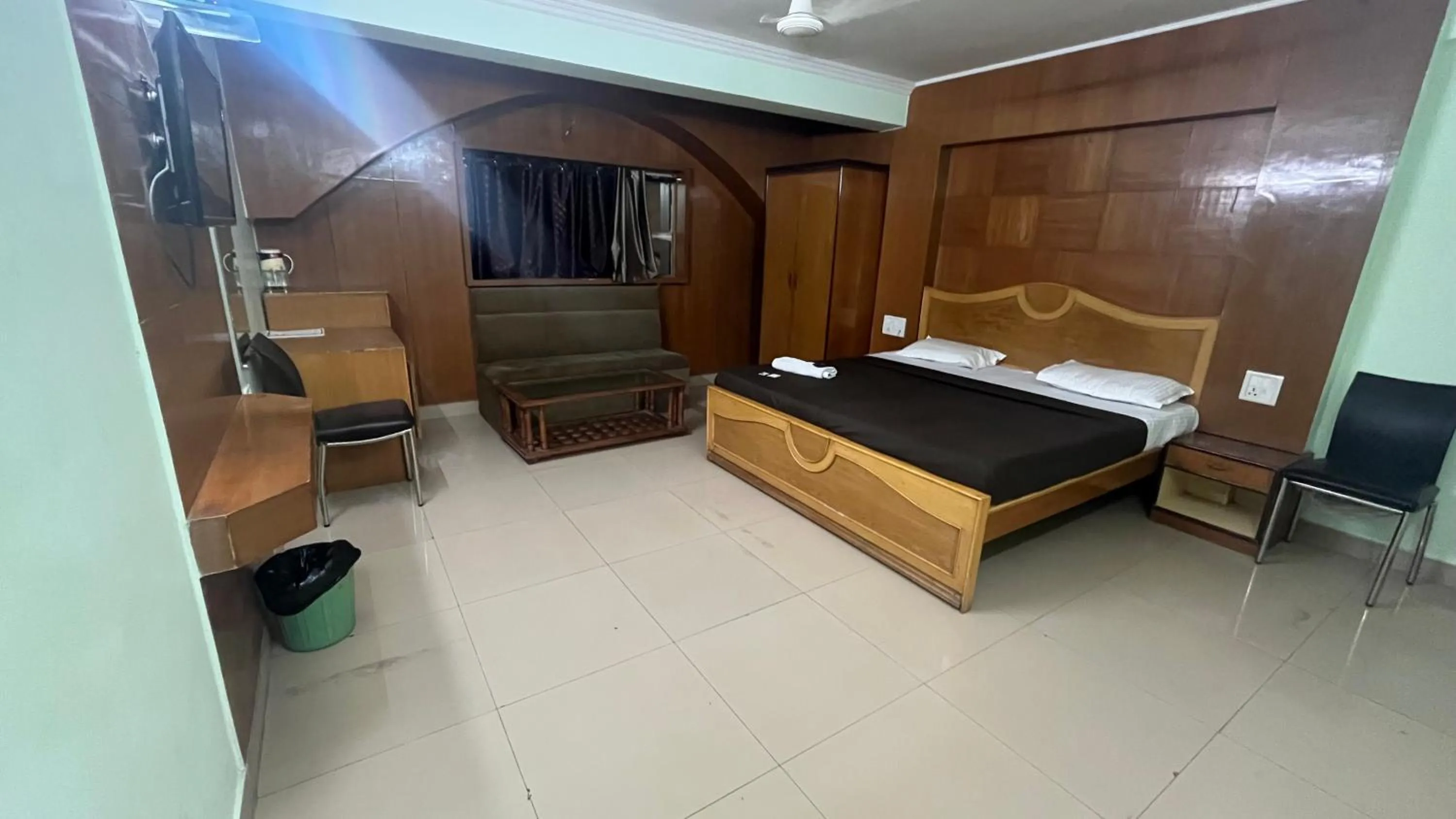 Bed in Hotel Sunbeam