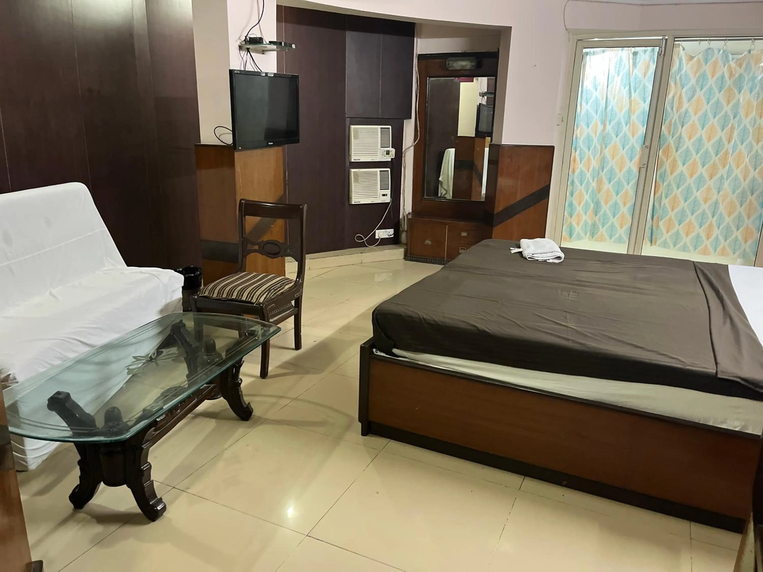 Bed in Hotel Sunbeam