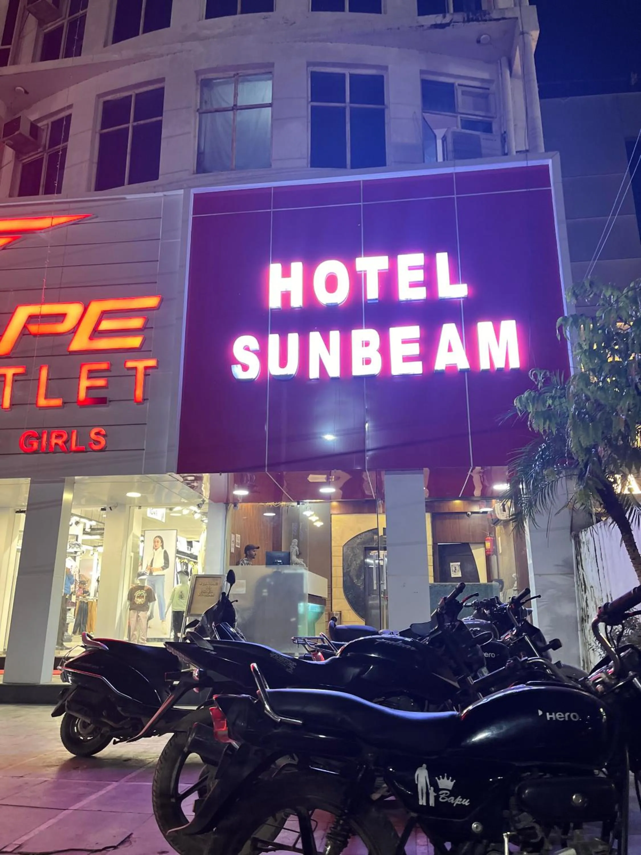 Property building in Hotel Sunbeam