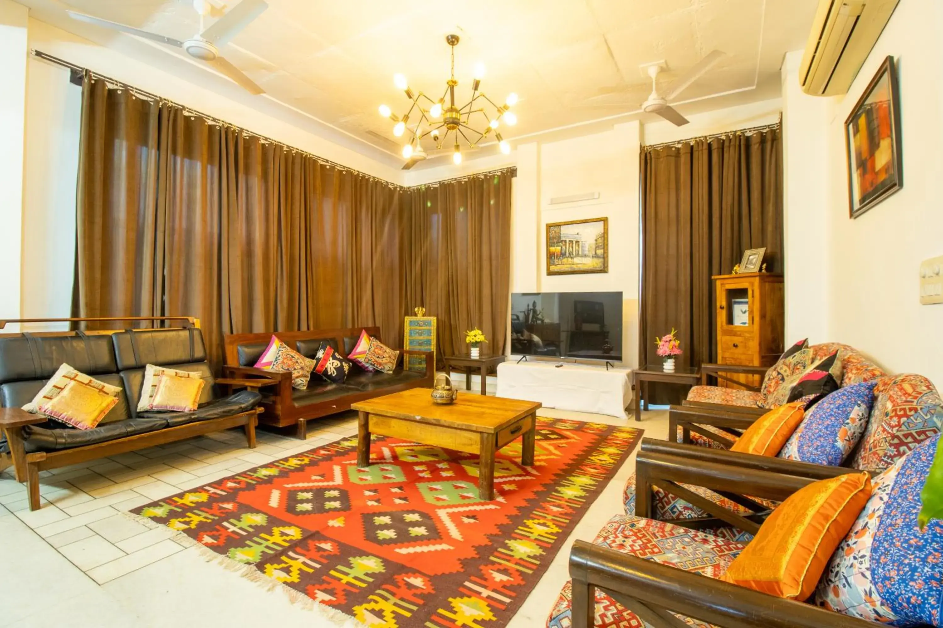 Opulent Antique 6BR Independent Villa in Gurugram Opulent Antique 6BR Independent Villa in Gurugram