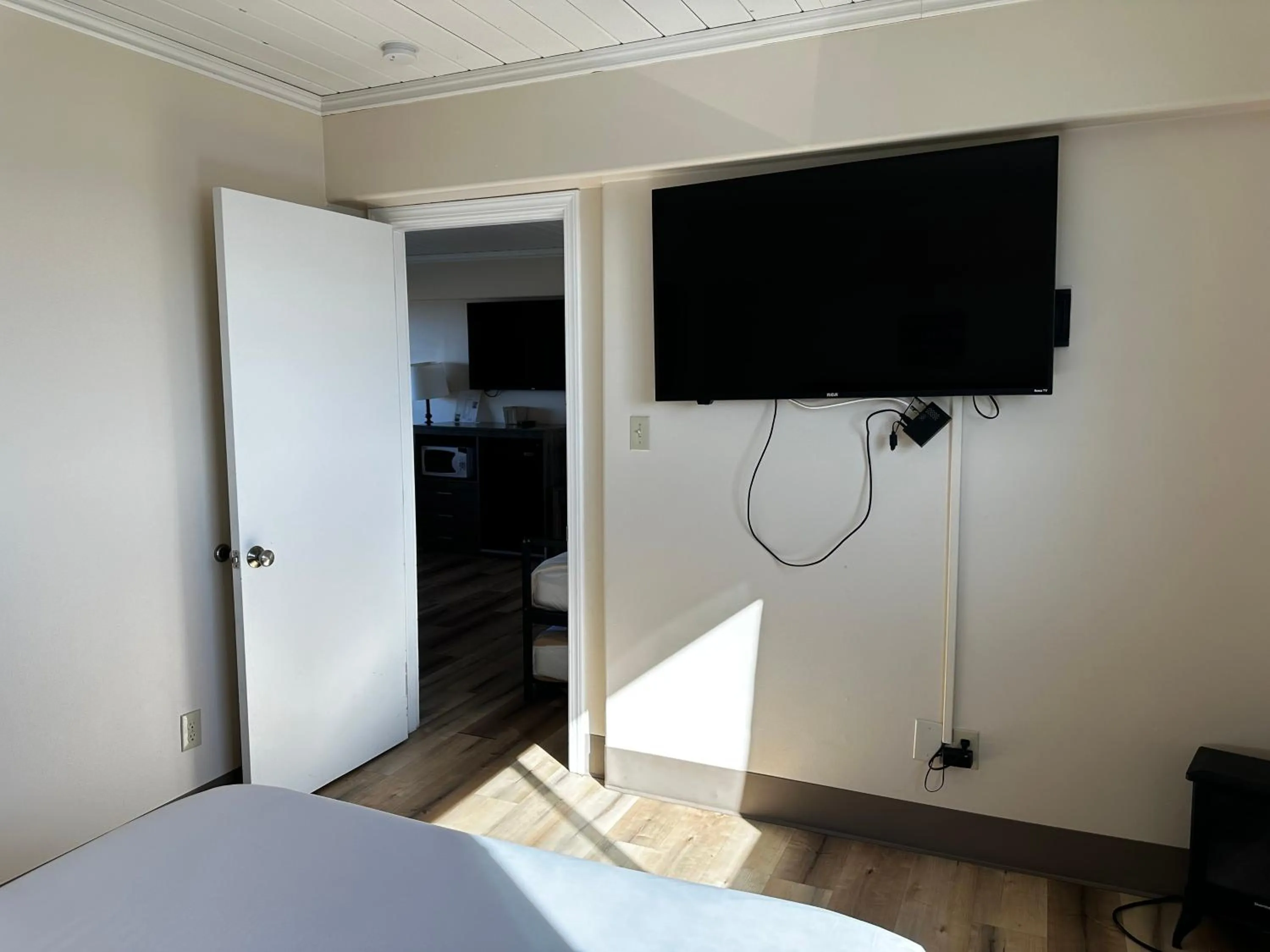 TV and multimedia, Bed in Westport Inn