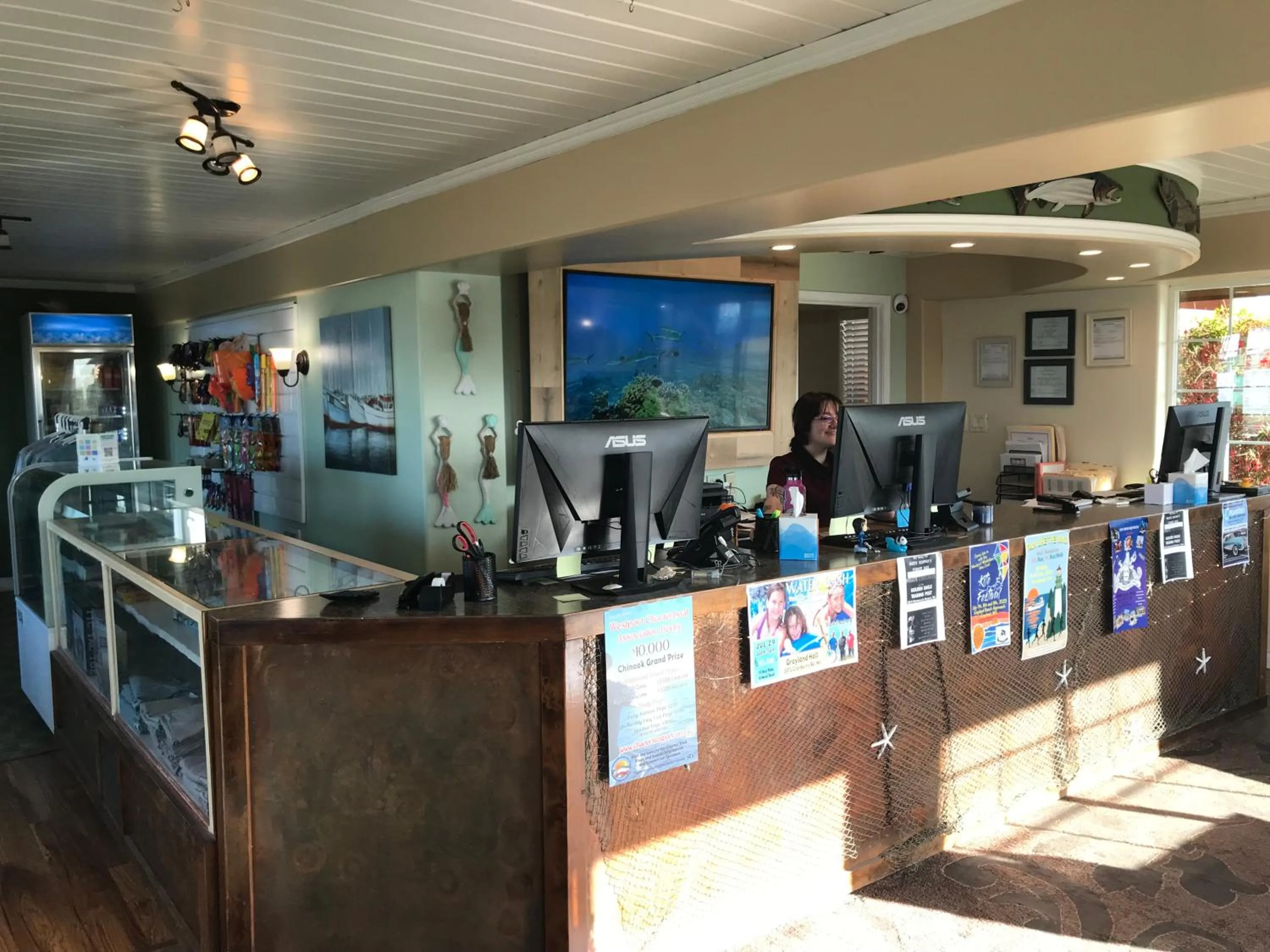 Lobby or reception in Westport Inn