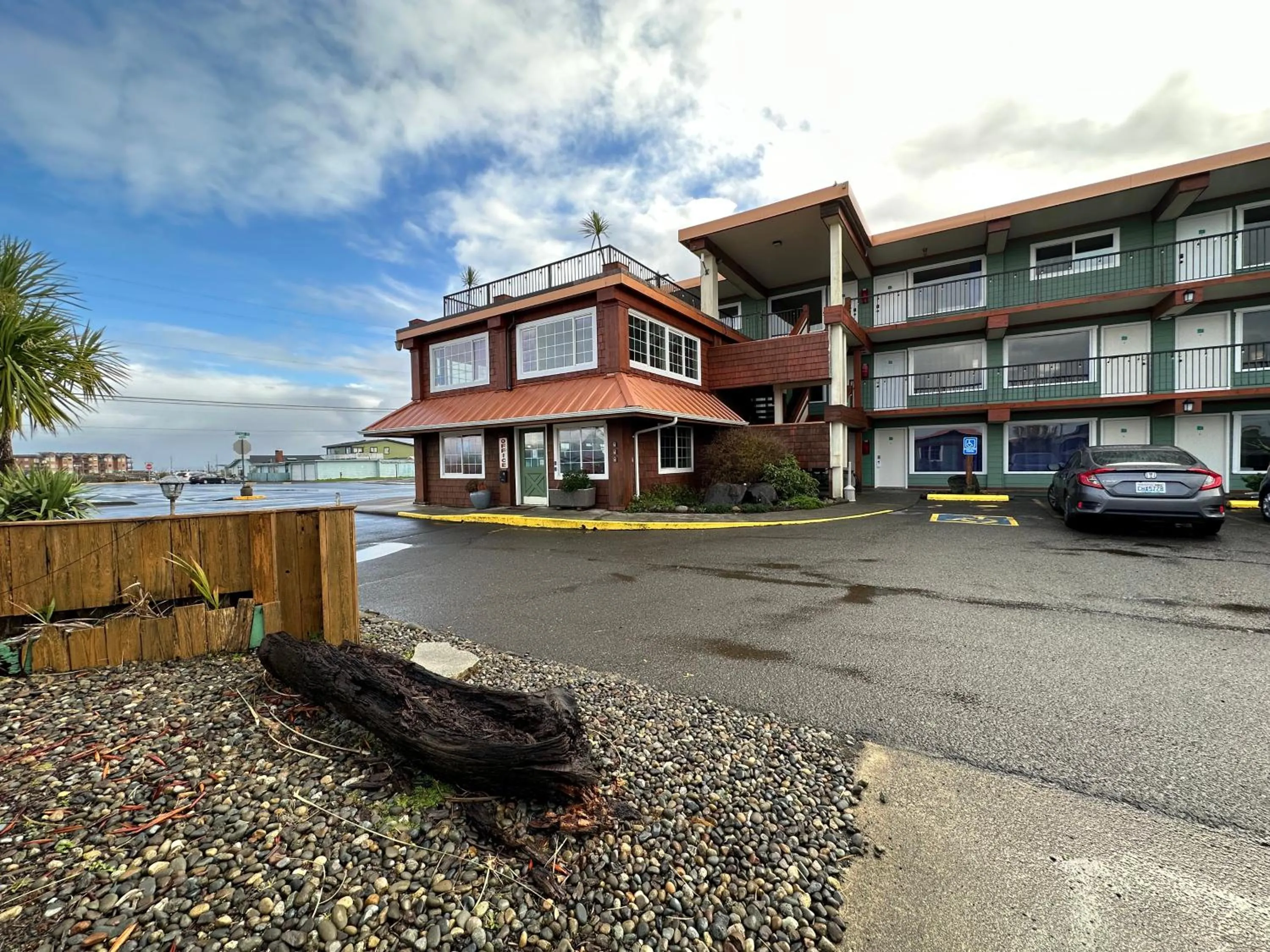 Property building in Westport Inn