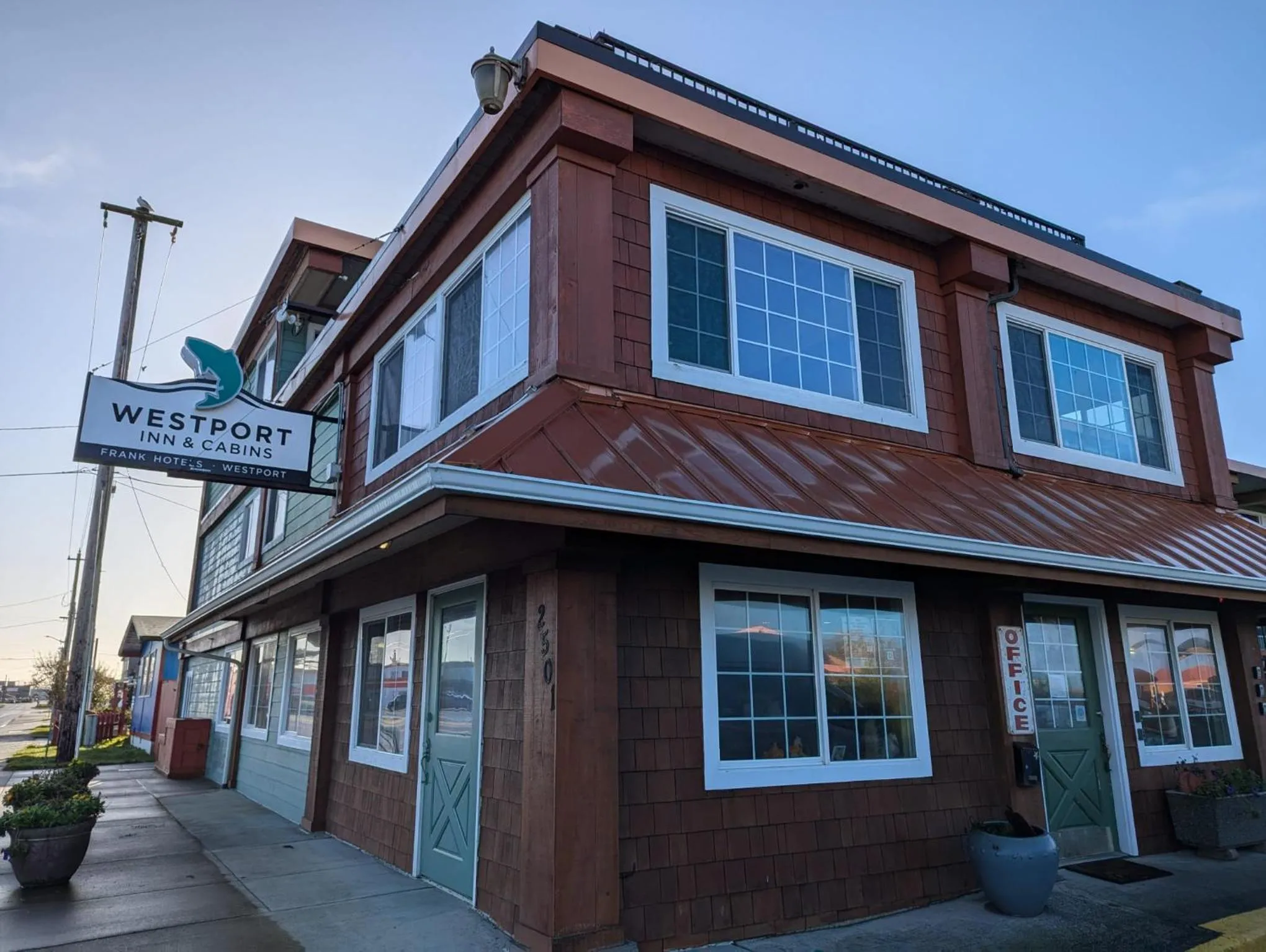 Property building in Westport Inn