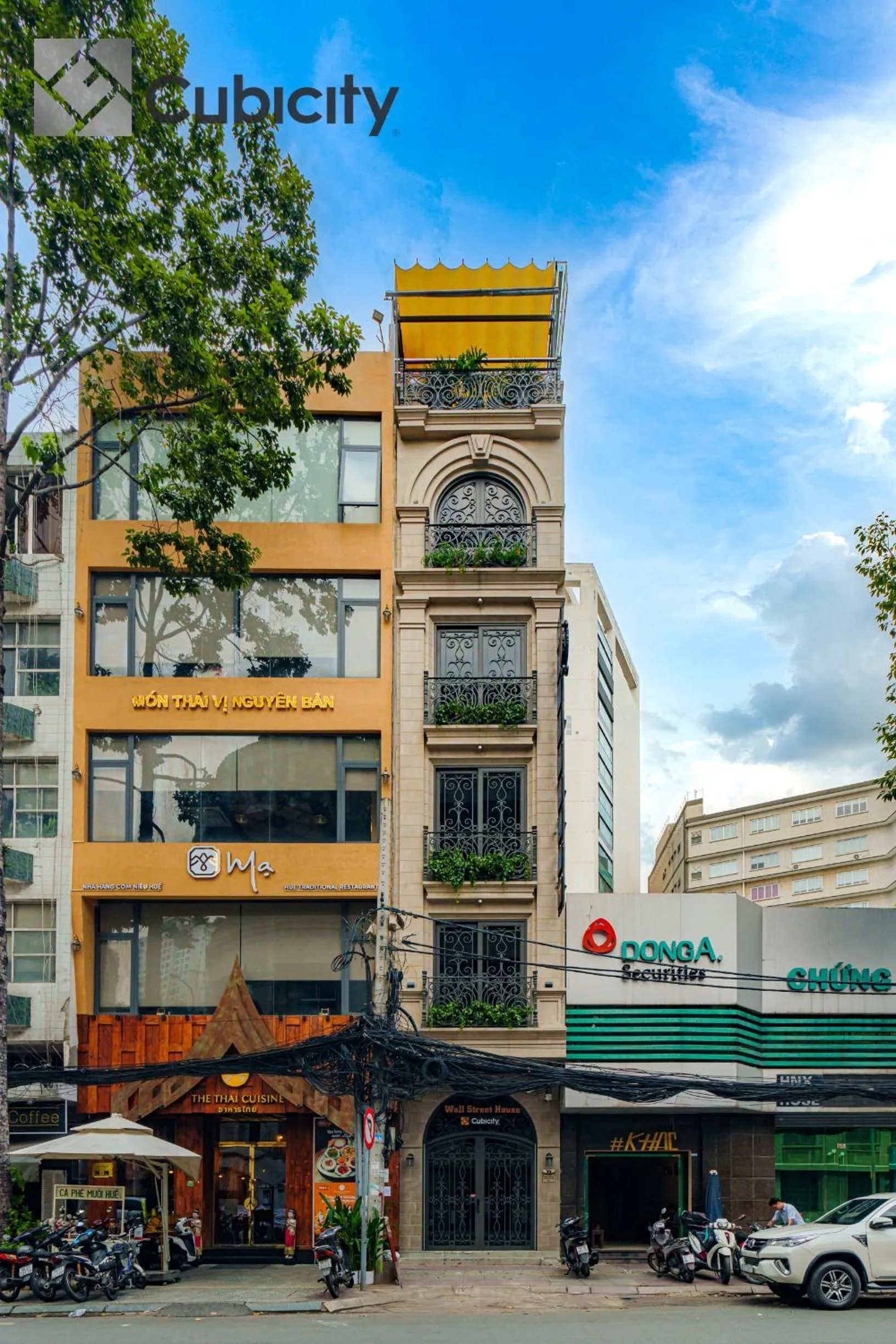 Property building in Cubicity Wall Street House