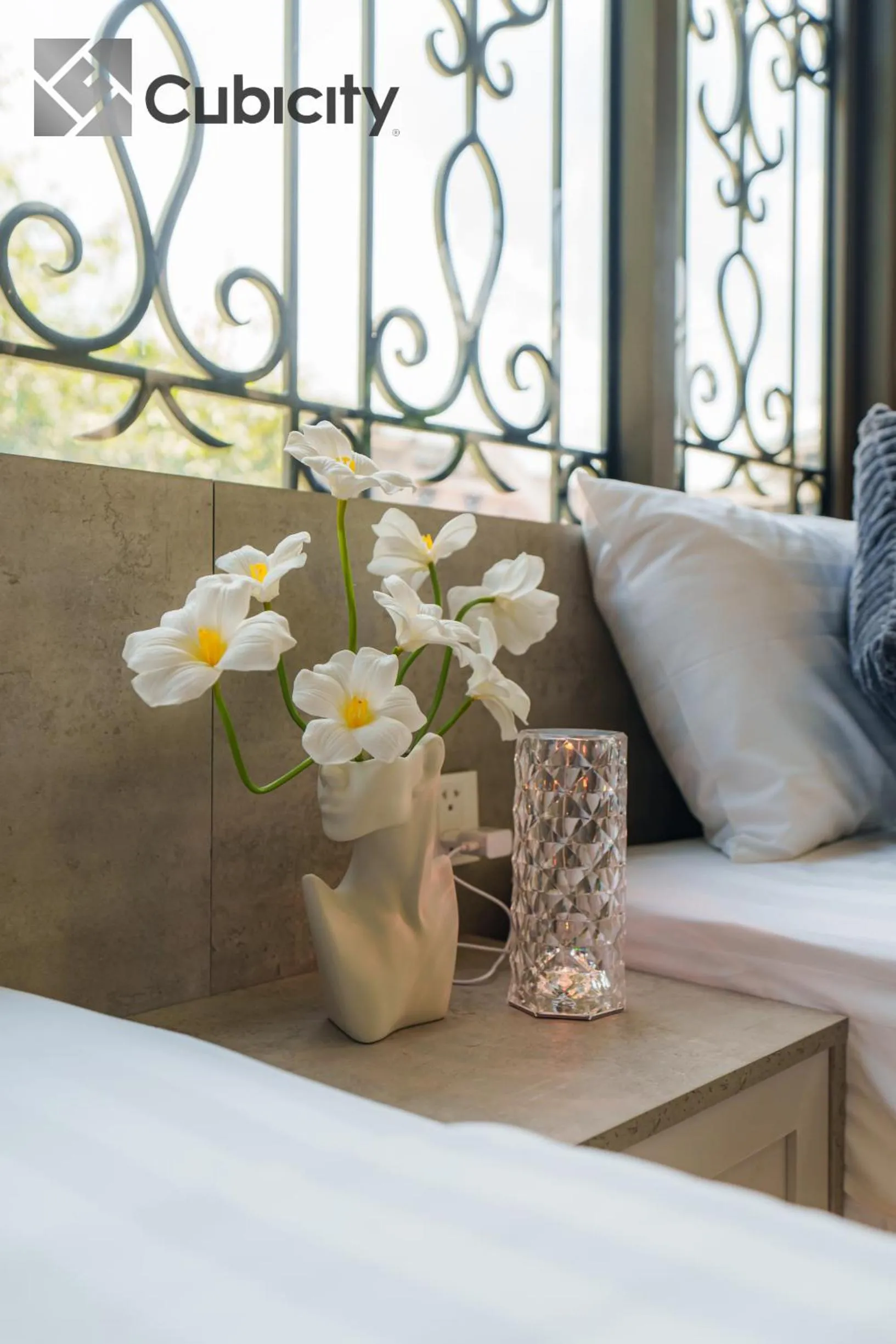 Bedroom, Bed in Cubicity Wall Street House