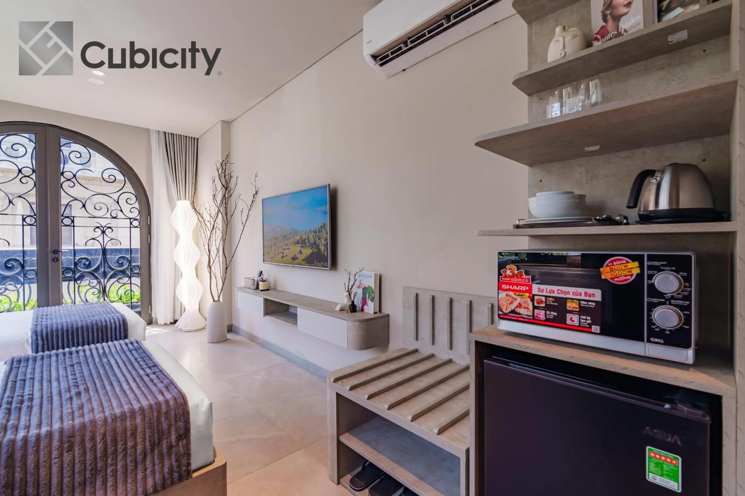 Bedroom, Bed in Cubicity Wall Street House