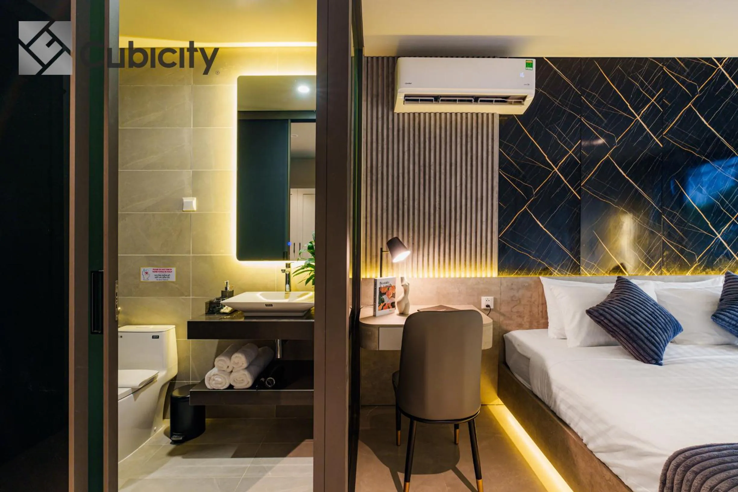 Bed in Cubicity Wall Street House