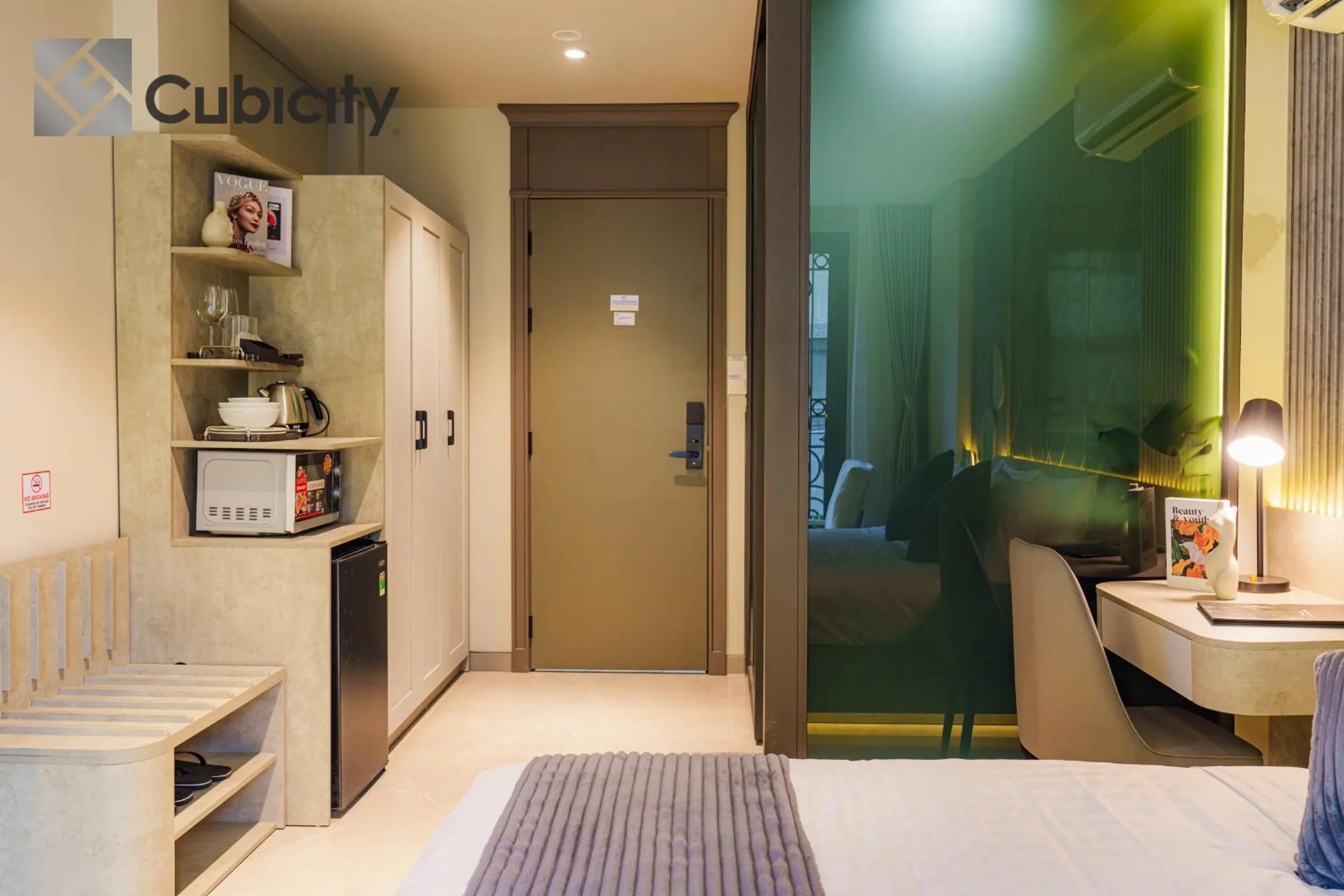 Bed in Cubicity Wall Street House