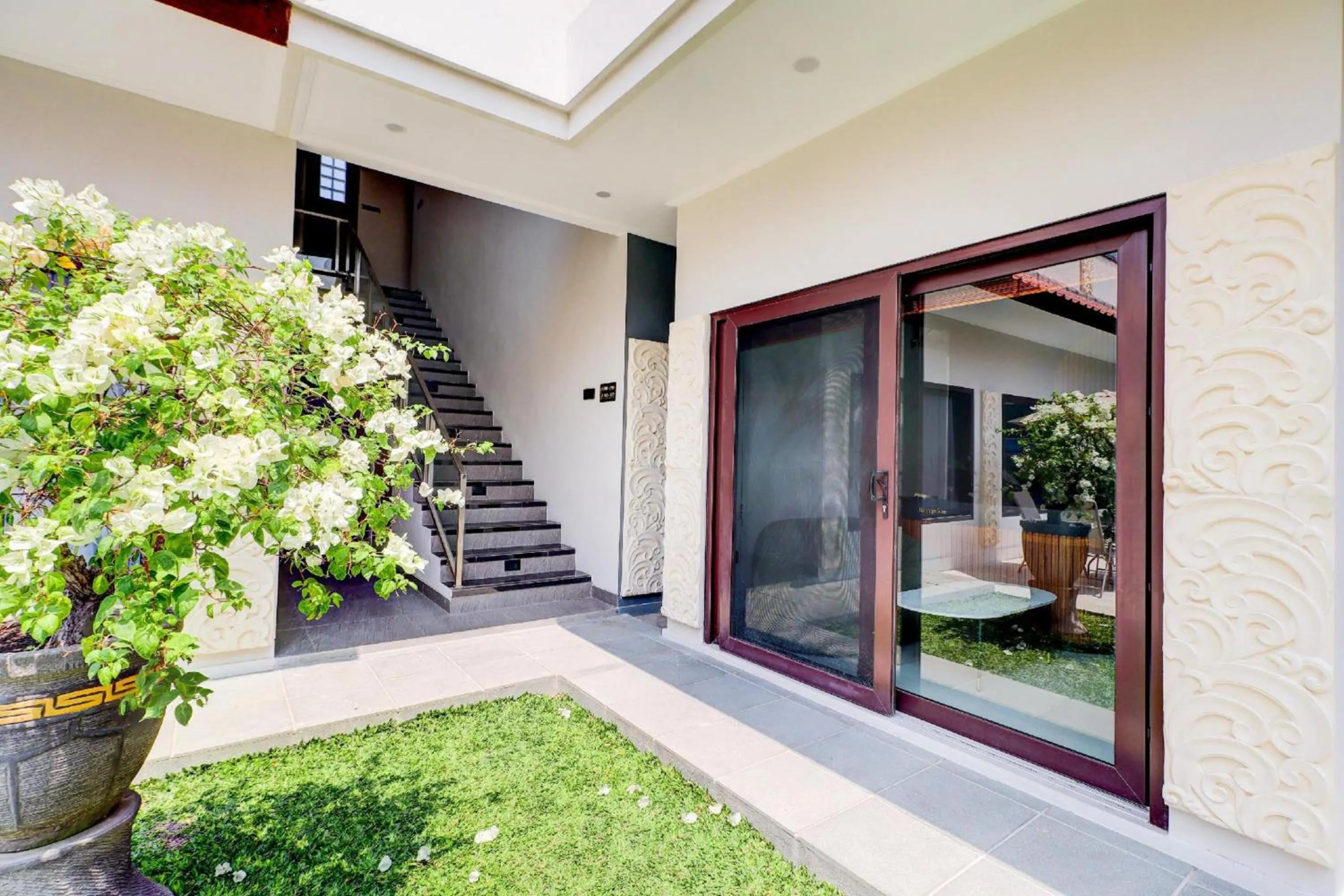 Property building in Collection O Samurai Hotel