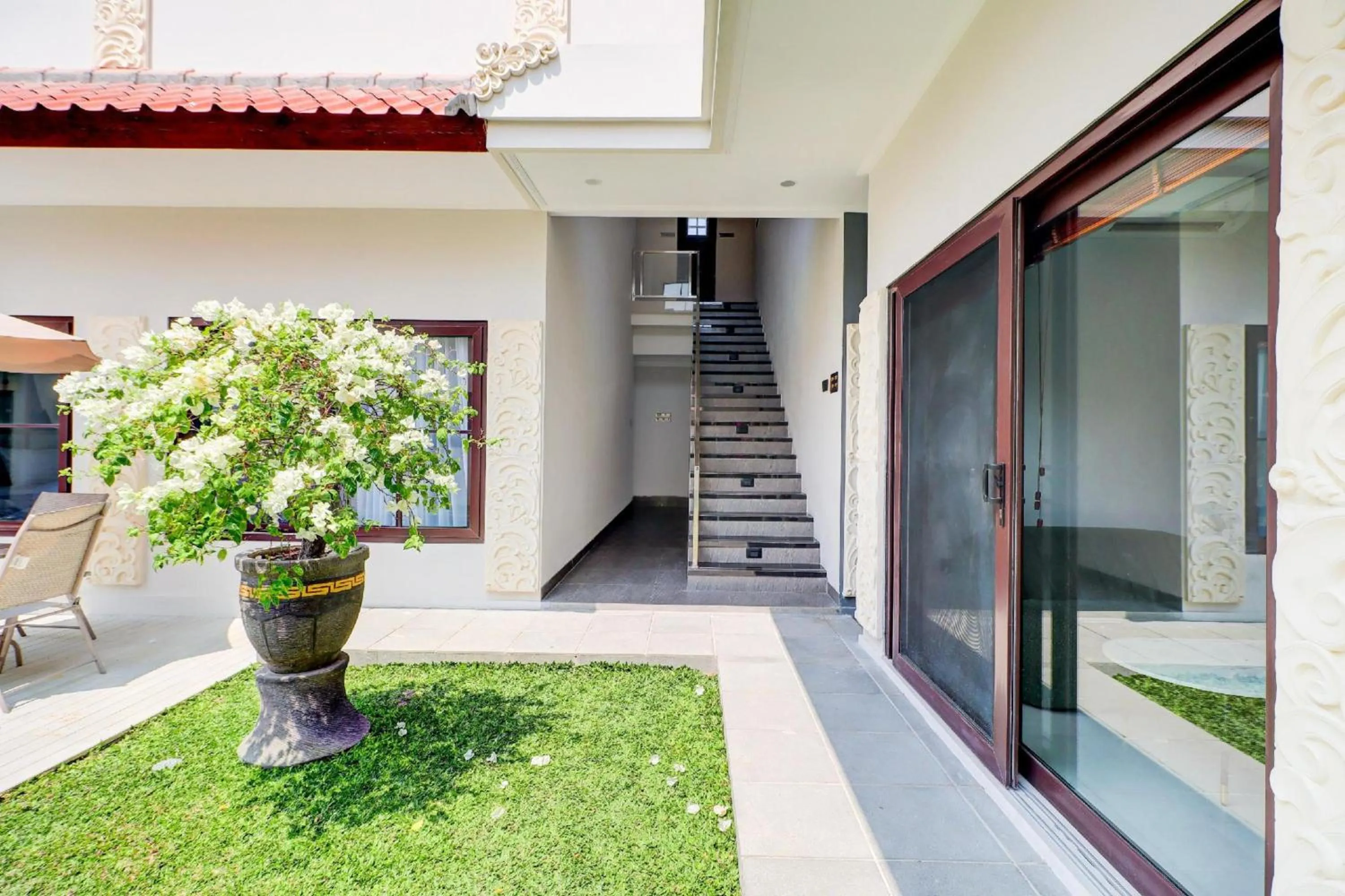 Property building in Collection O Samurai Hotel