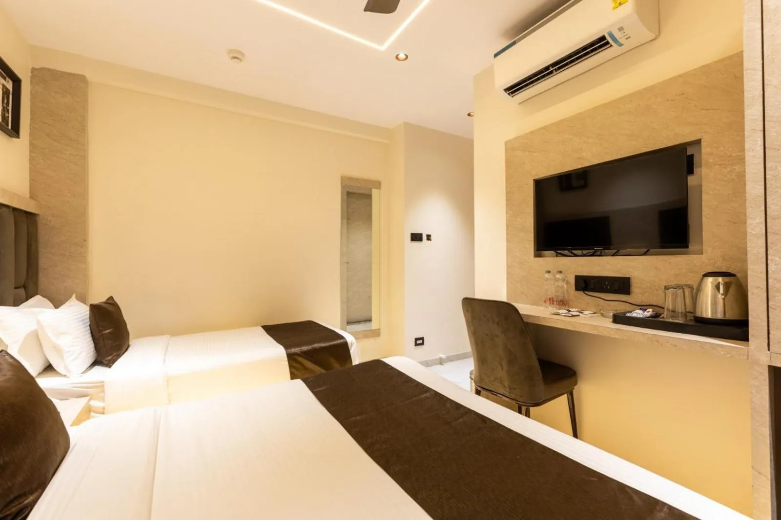 Bedroom, Bed in Hotel Windsor Castle