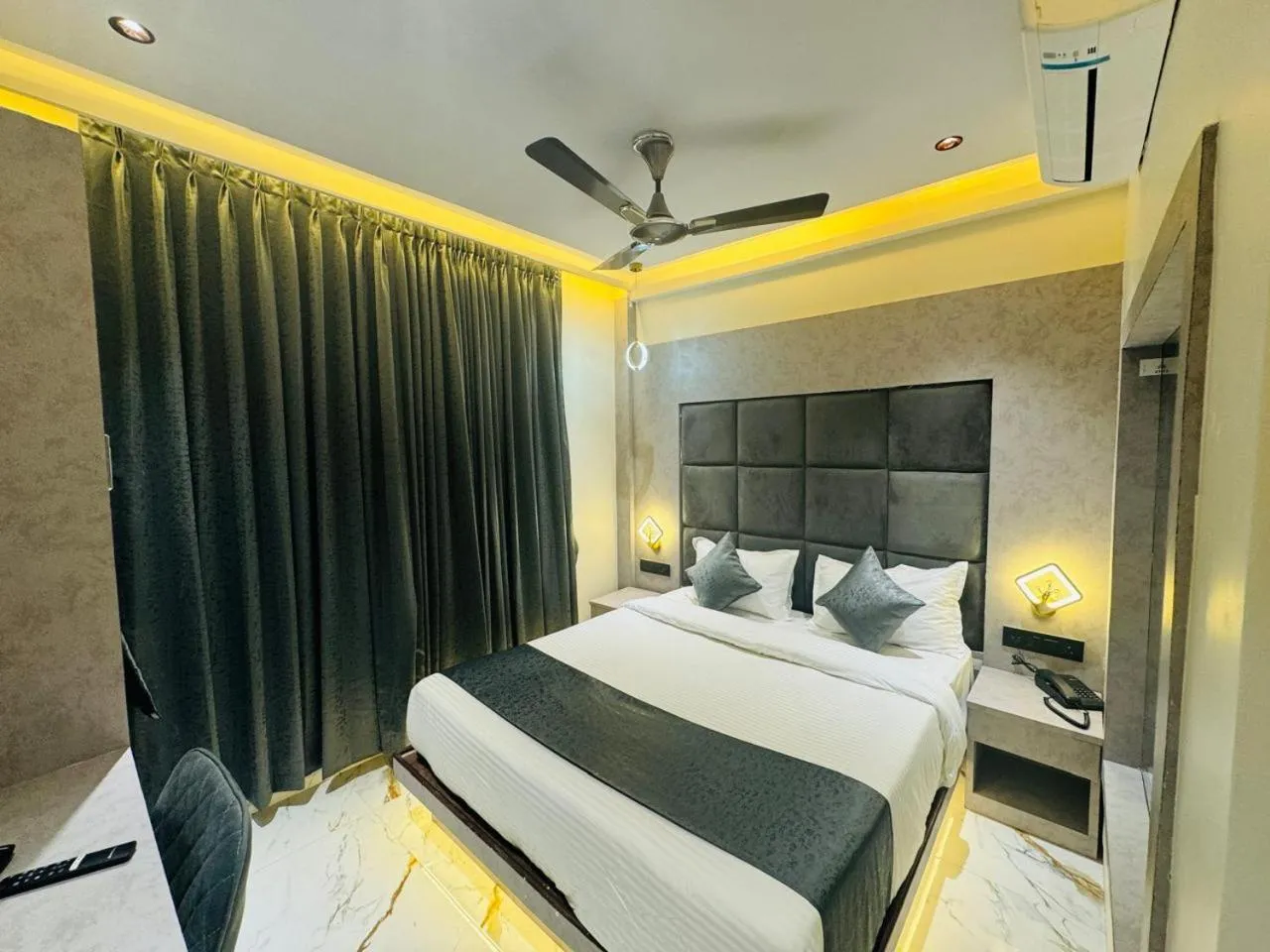 Bedroom, Bed in Hotel Windsor Castle