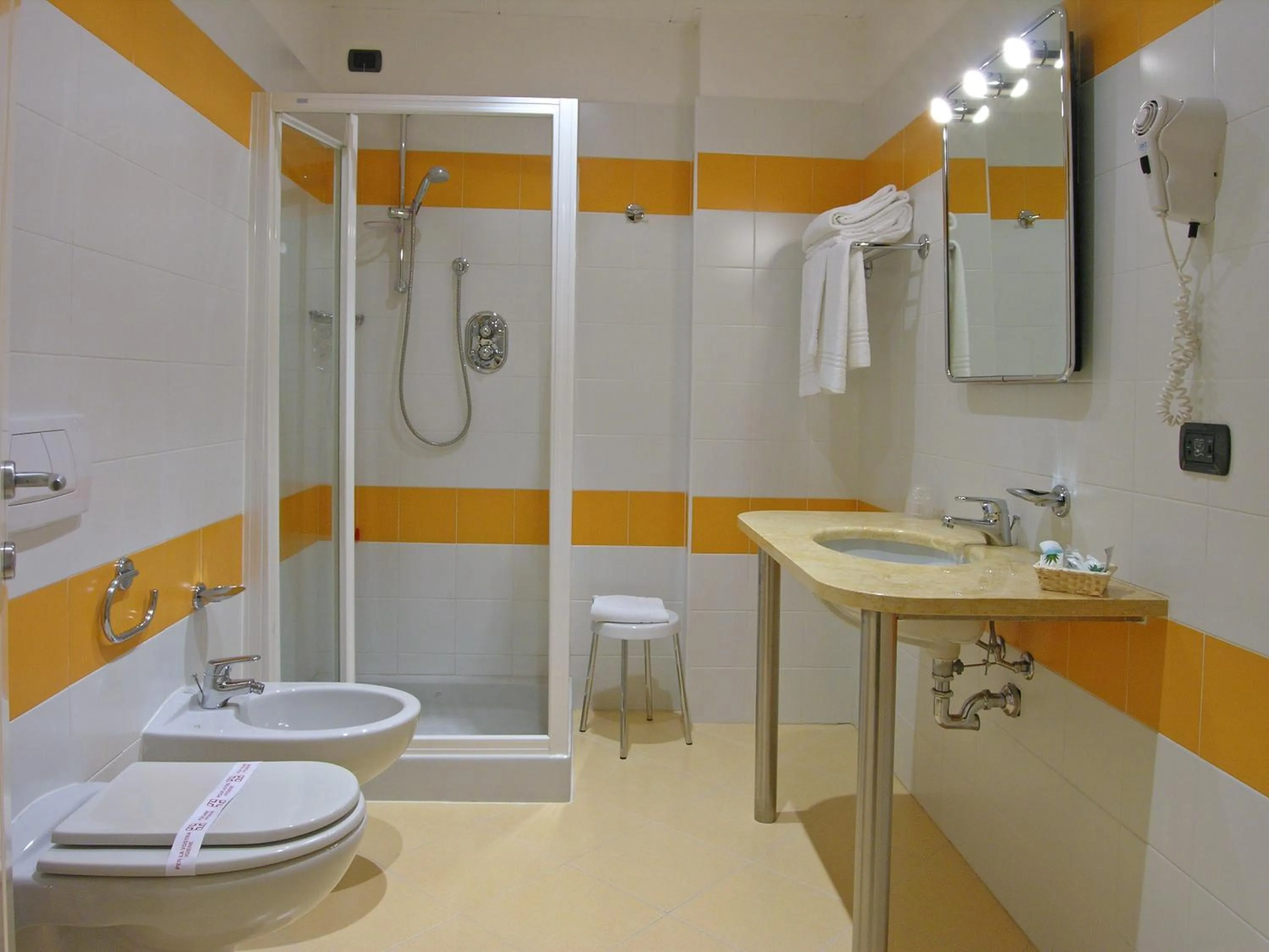 Bathroom in Hotel Medea