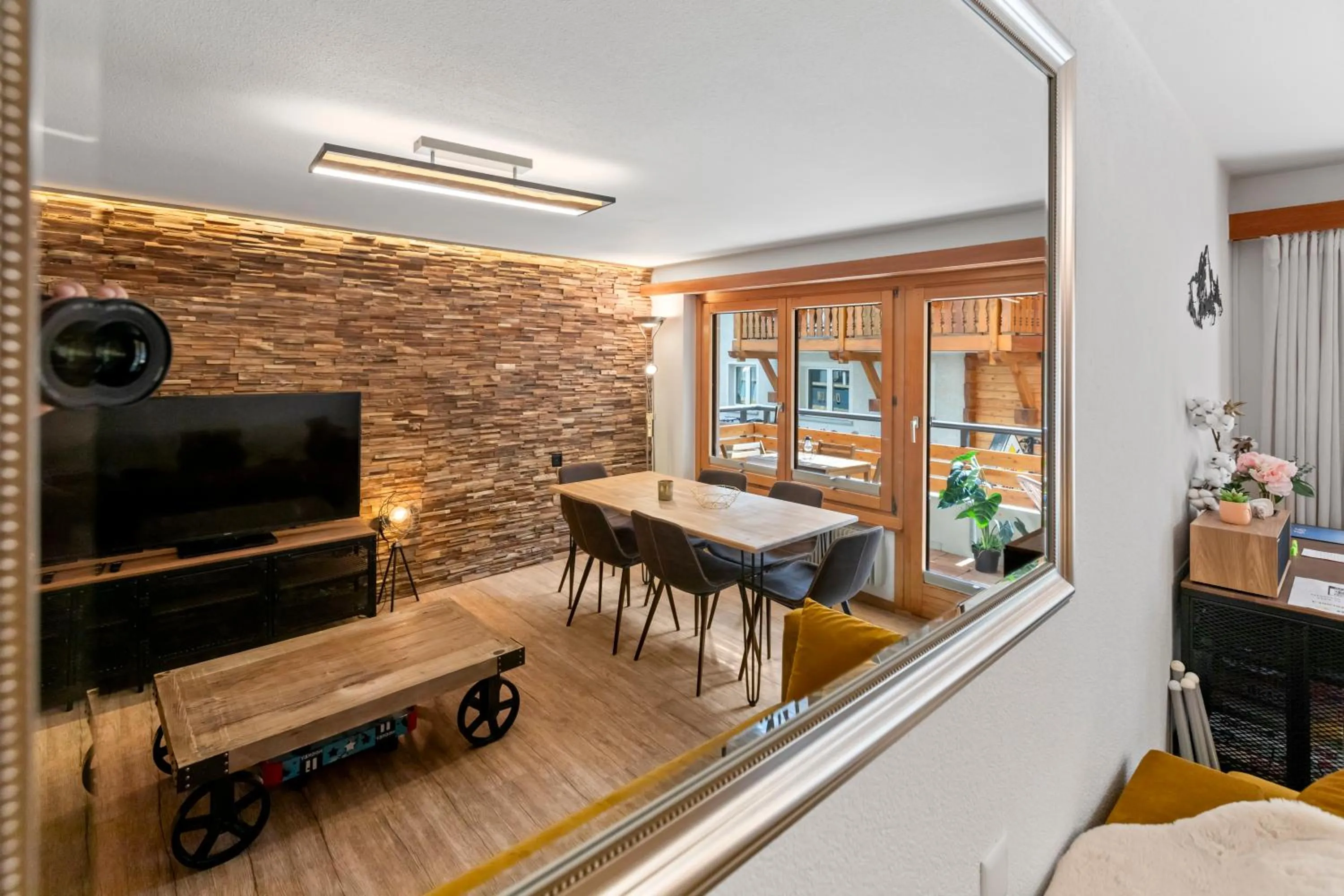 Communal lounge/ TV room in Centre de Saas-Fee - 2 chambres - balcon & patio